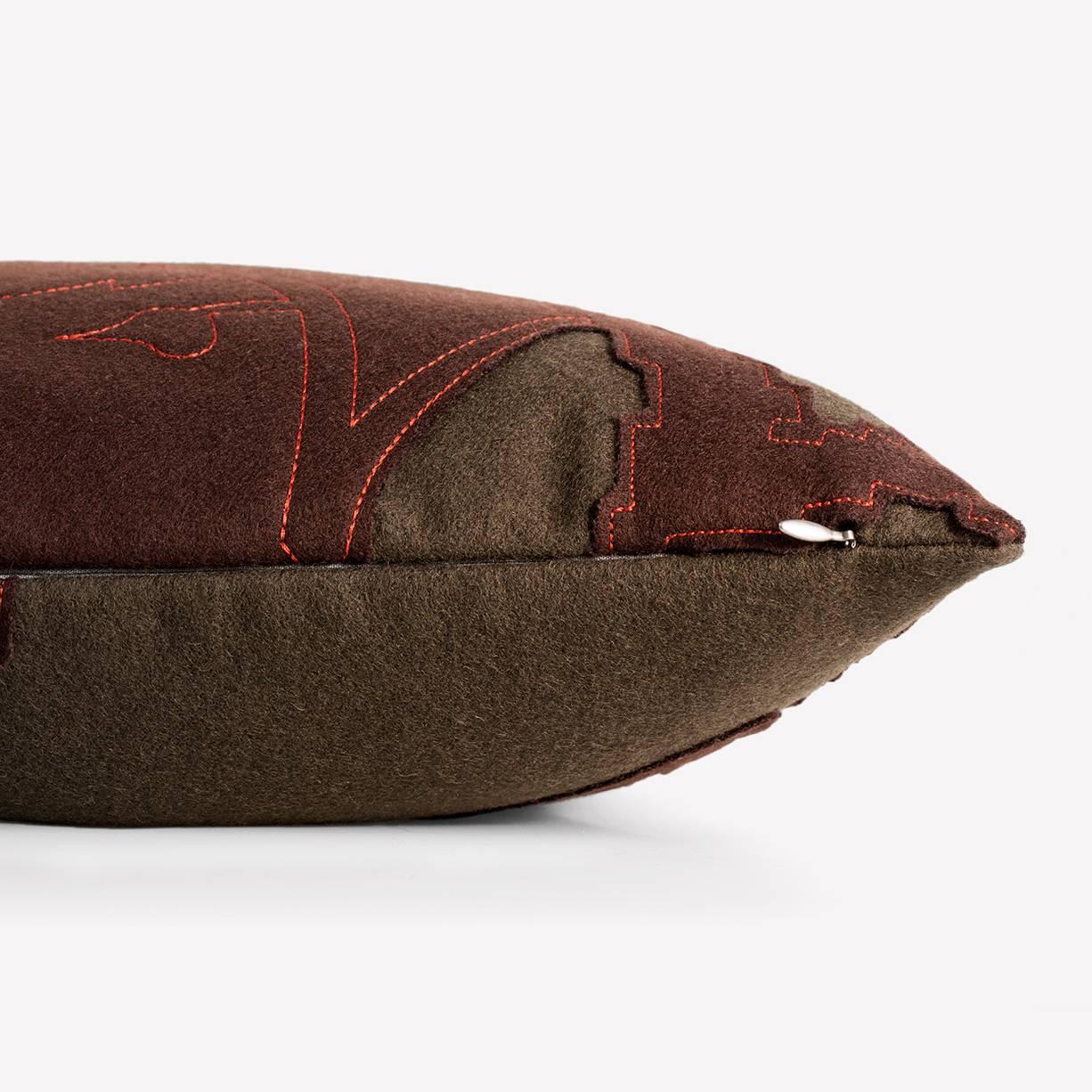 Maharam Pillow
Layers Garden Double by Hella Jongerius
002 Earth/Chocolate/Coral

Layers Garden Double combines Hella Jongerius' fascination with the manipulation of traditional manufacturing methods with an exploration of dimensionality. Jongerius