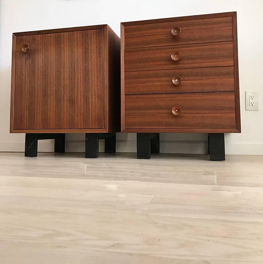 1950s George Nelson for Herman Miller Walnut Side Table Chests In Excellent Condition In Brooklyn, NY