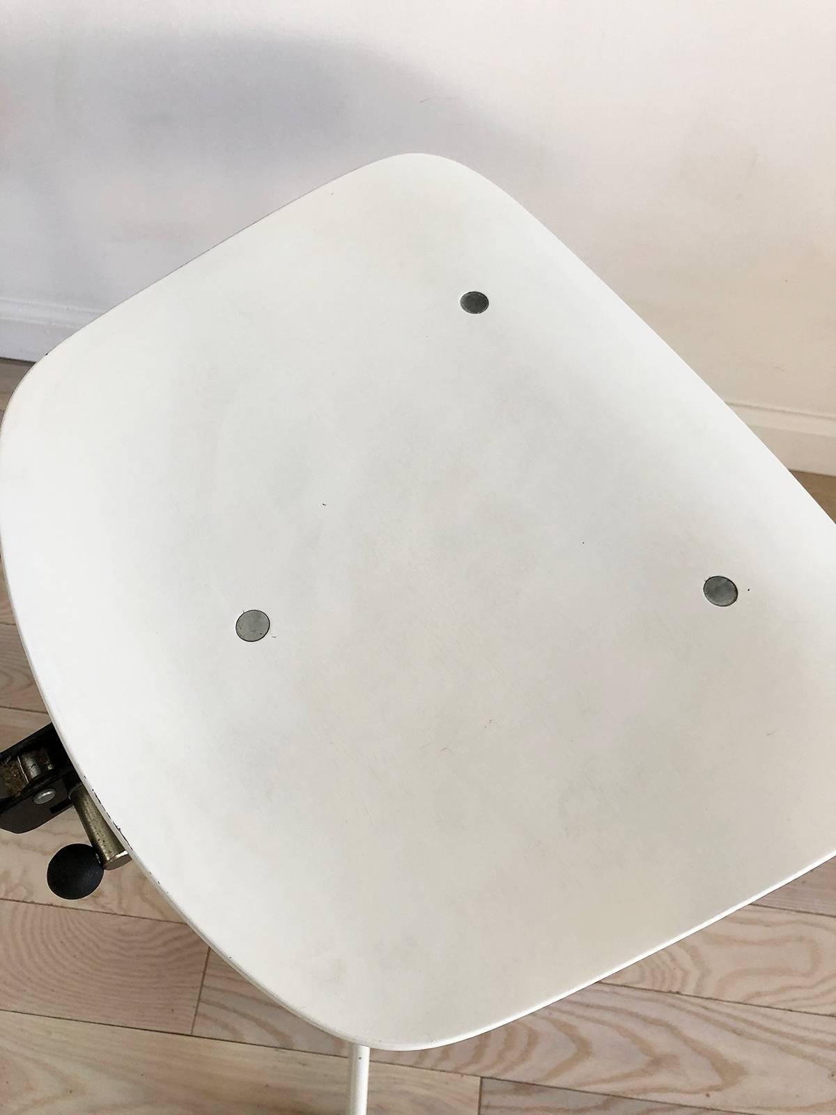 1970s Danish Kevi Adjustable Desk Chair in White 3