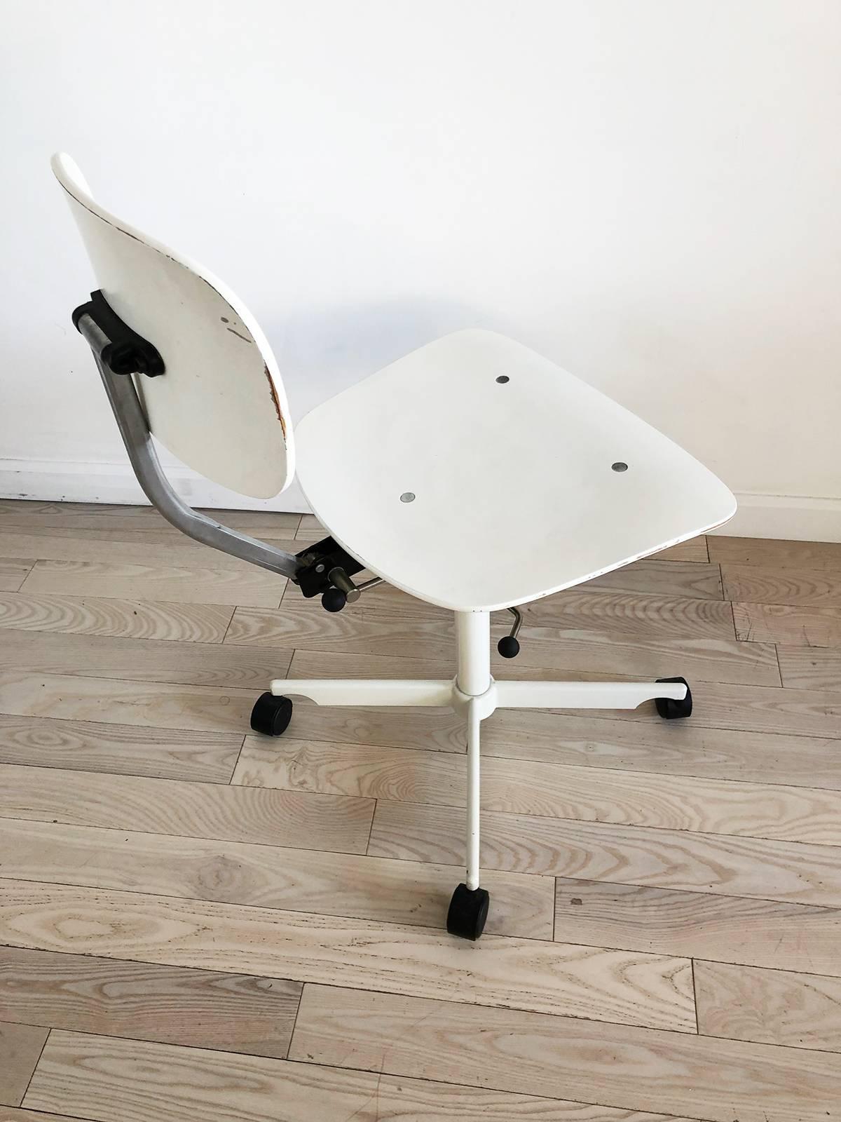 Mid-Century Modern 1970s Danish Kevi Adjustable Desk Chair in White