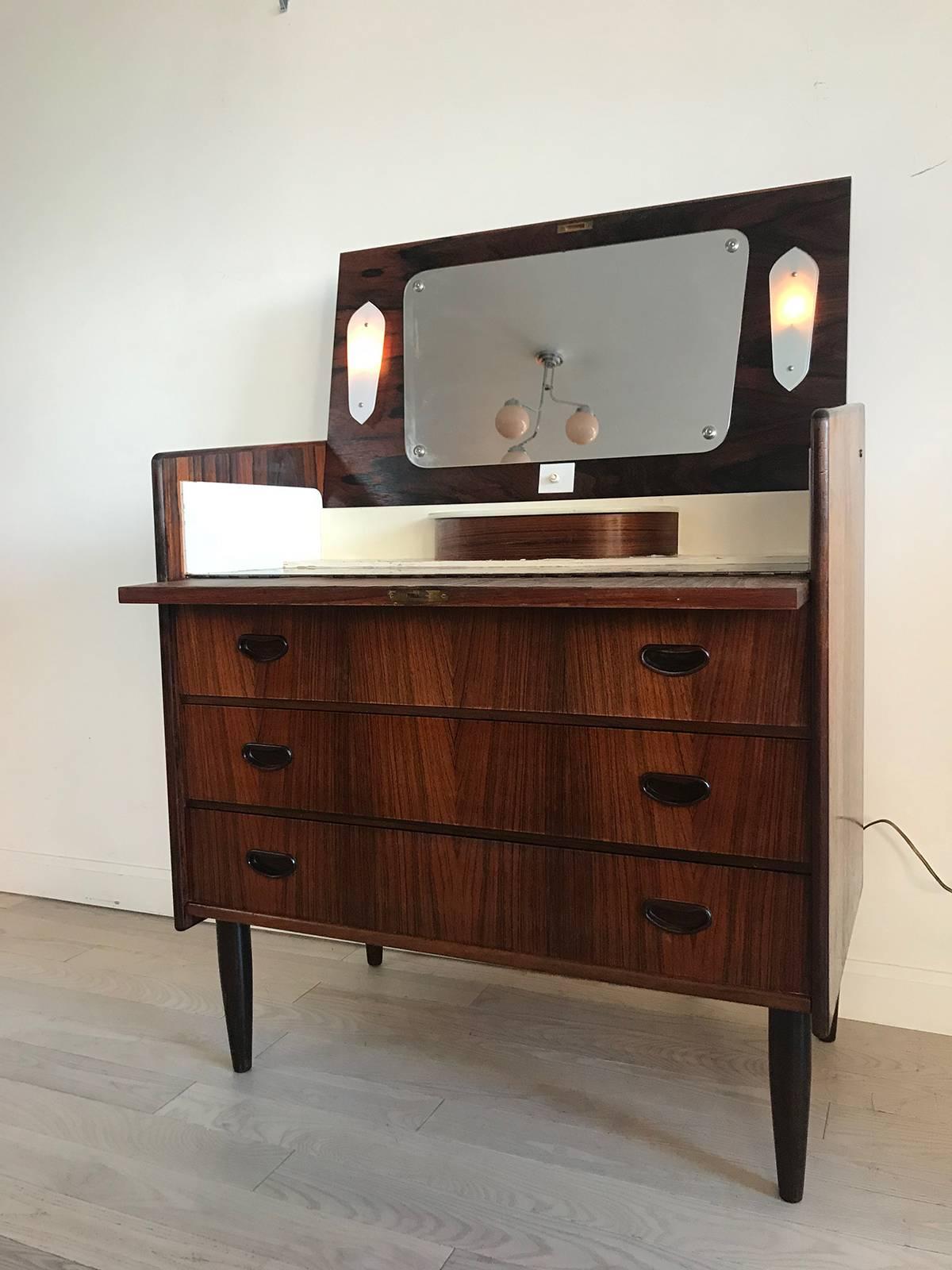 Danish Mid Century Brazilian Rosewood Vanity with Chest of Drawers In Excellent Condition In Brooklyn, NY