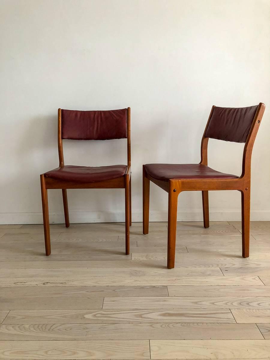 Mid-20th Century Pair of Midcentury Teak and Genuine Cognac Leather Dining Chairs