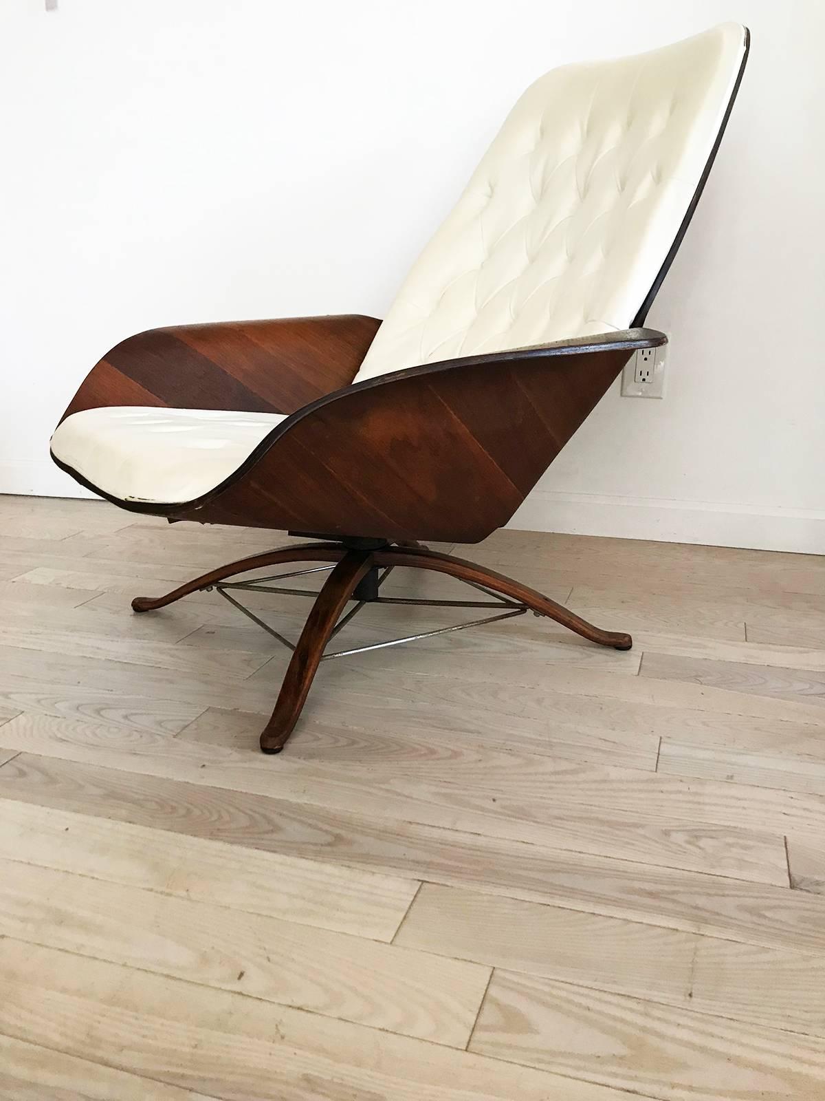 Mid-Century Modern Midcentury Cream Plycraft Mr. Chair by George Mulhauser Lounge Chair