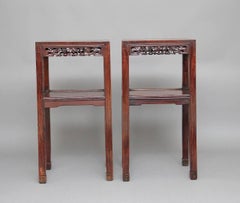 Paar chinesische Palisander-Beistelltische aus dem 19
