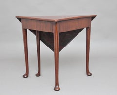 18th Century Mahogany Envelope / Corner Table