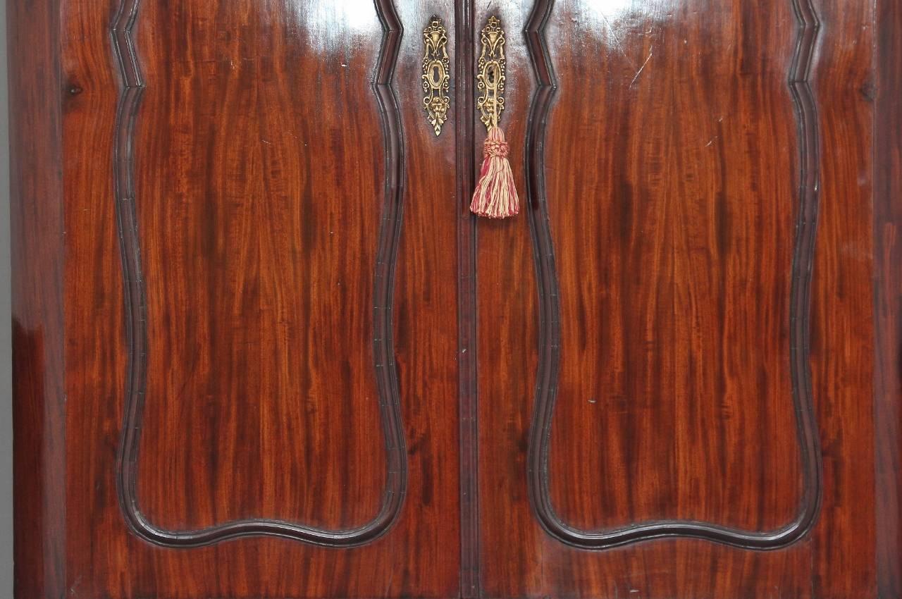 18th Century Dutch Mahogany Corner Cupboard For Sale 5