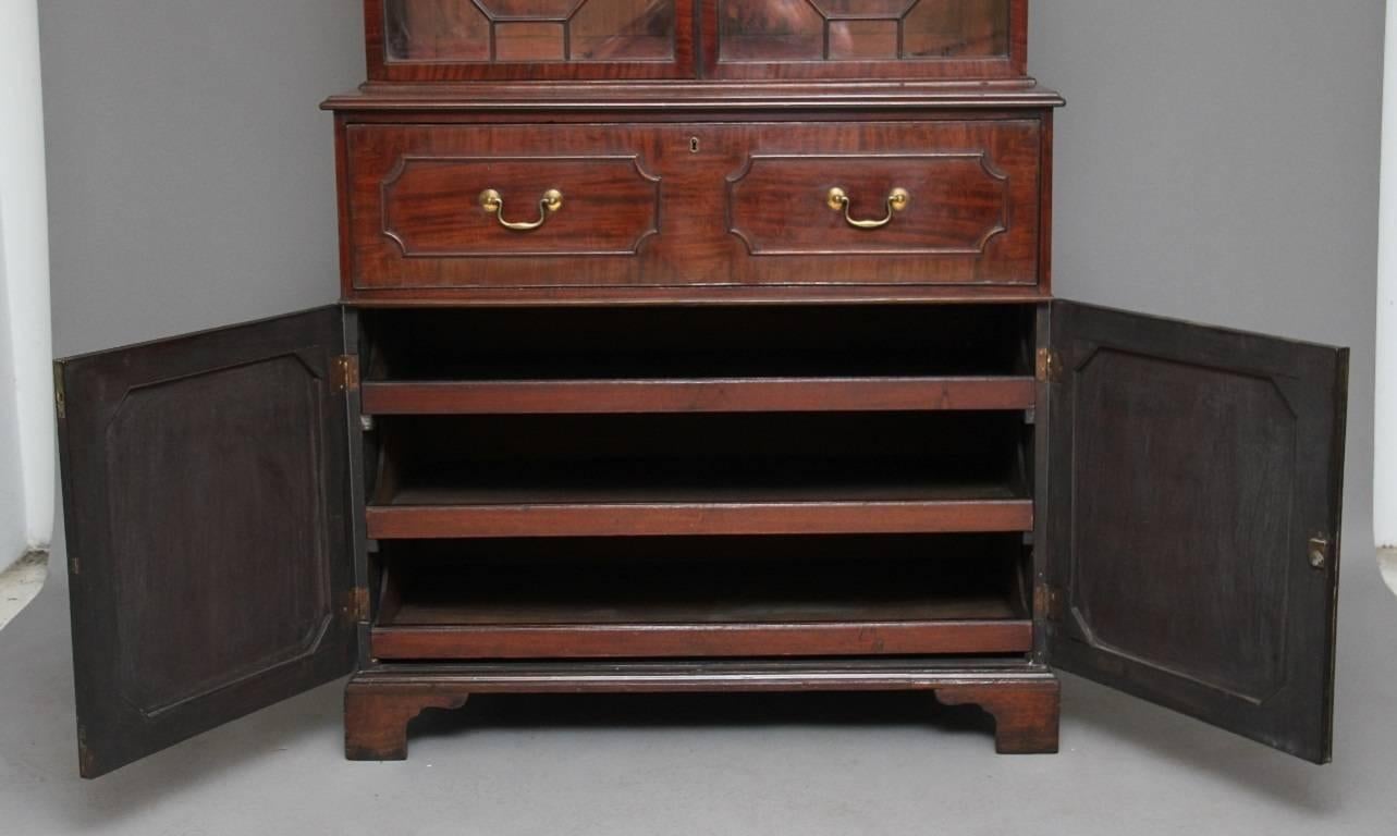 18th Century Mahogany Secretaire Bookcase In Good Condition In Martlesham, GB