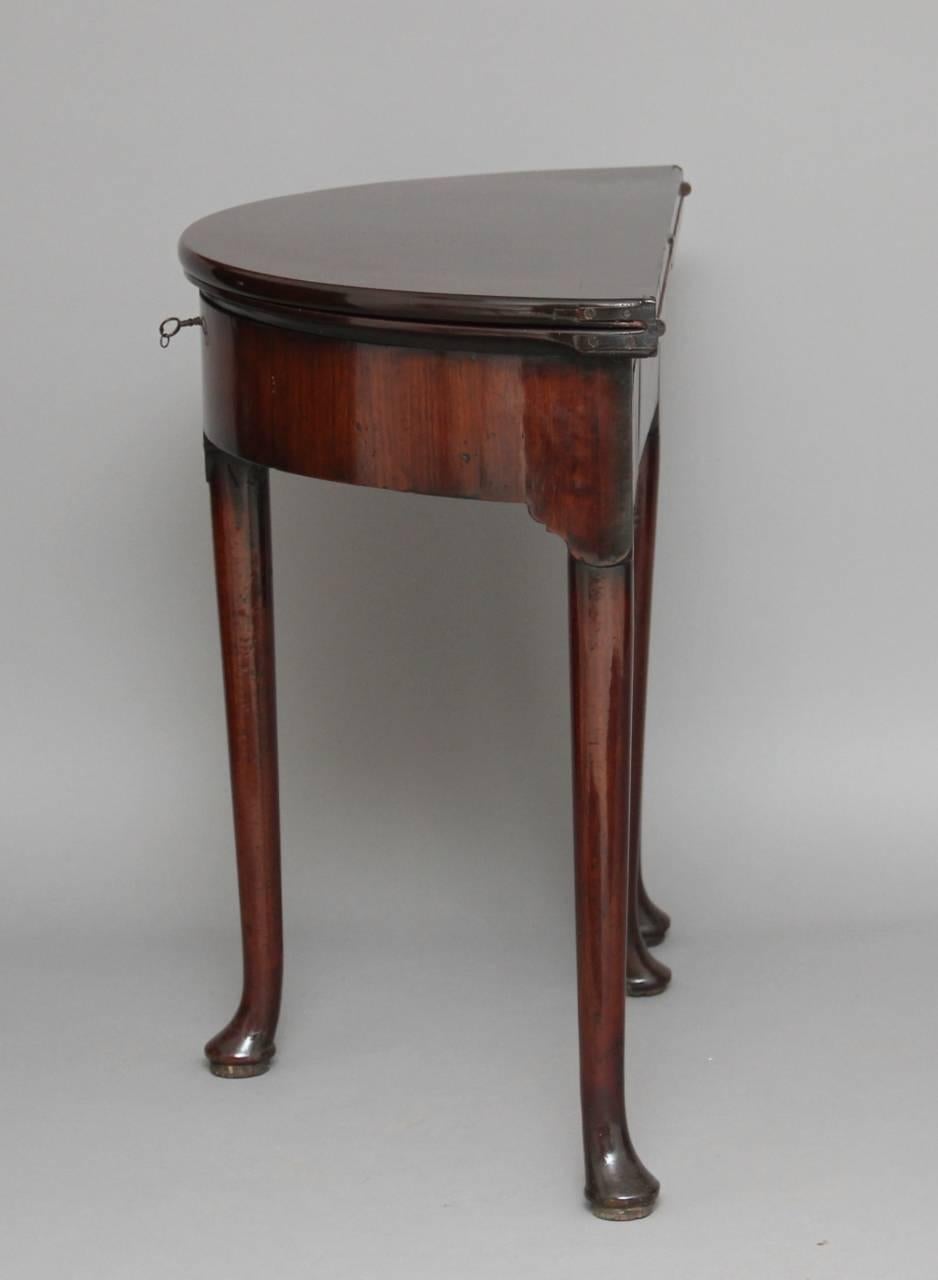 18th Century Mahogany Demilune Games Table In Good Condition In Martlesham, GB