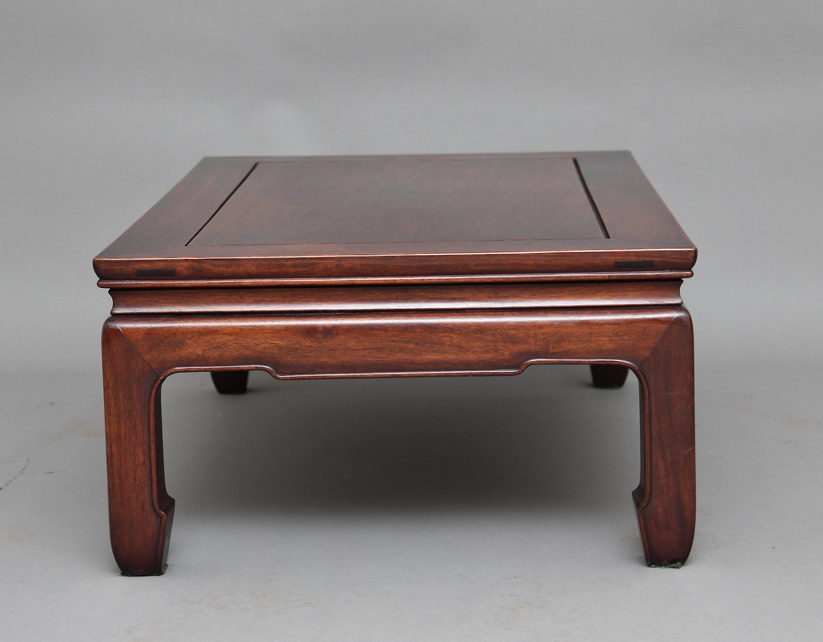 19th Century Chinese Coffee Table In Good Condition In Martlesham, GB