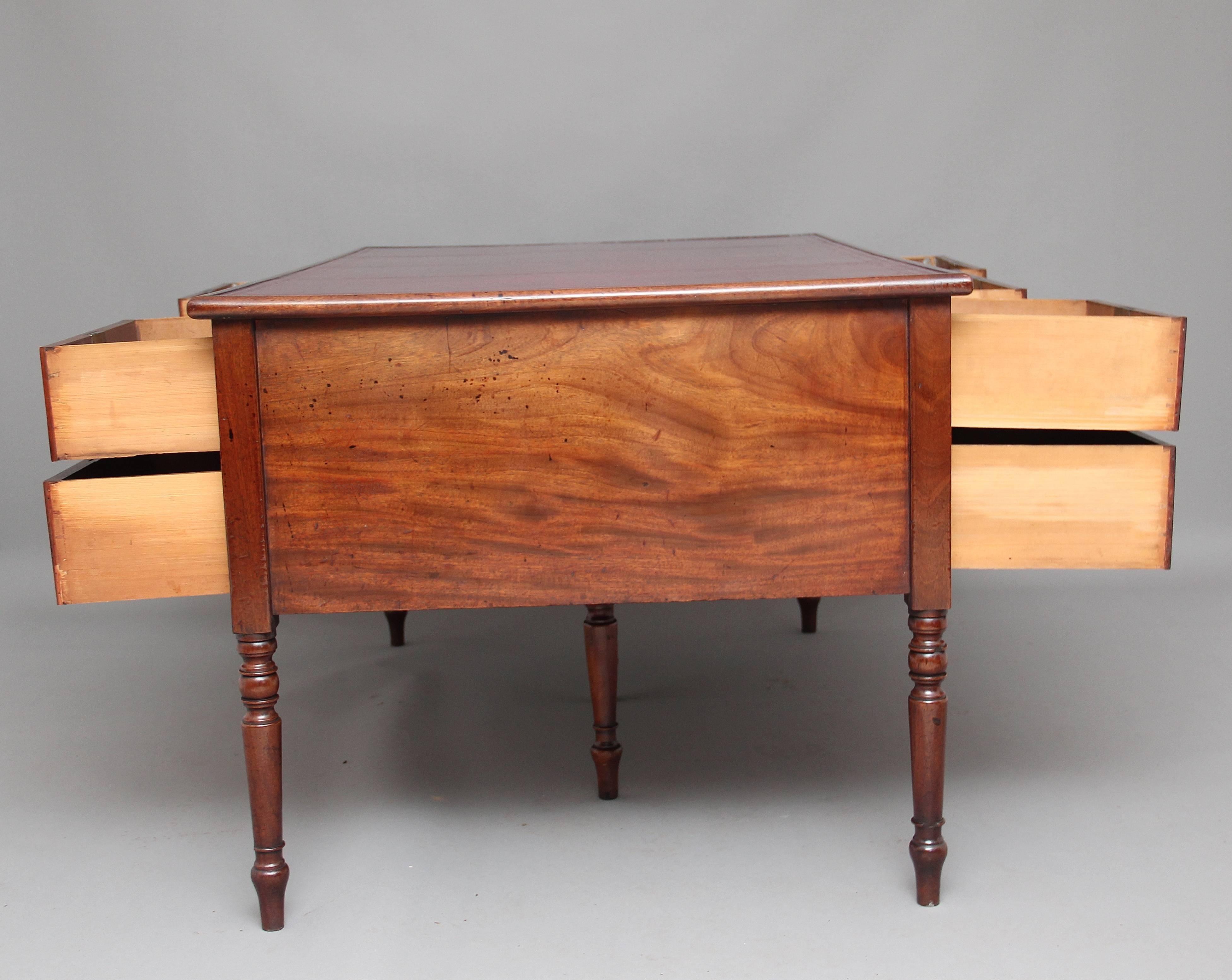 19th Century Mahogany Partners Desk In Good Condition In Martlesham, GB