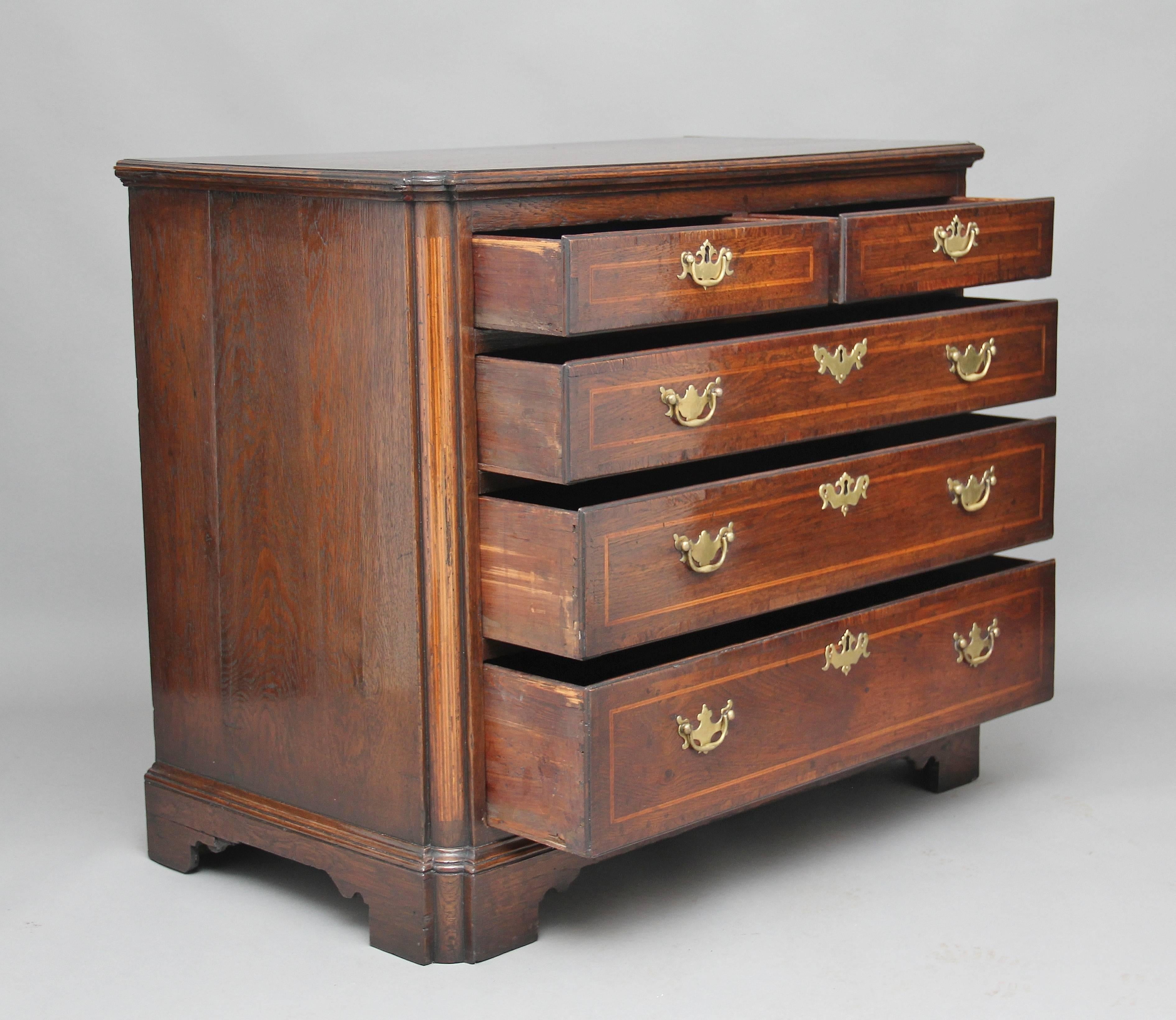 English 18th Century Oak Chest of Drawers For Sale