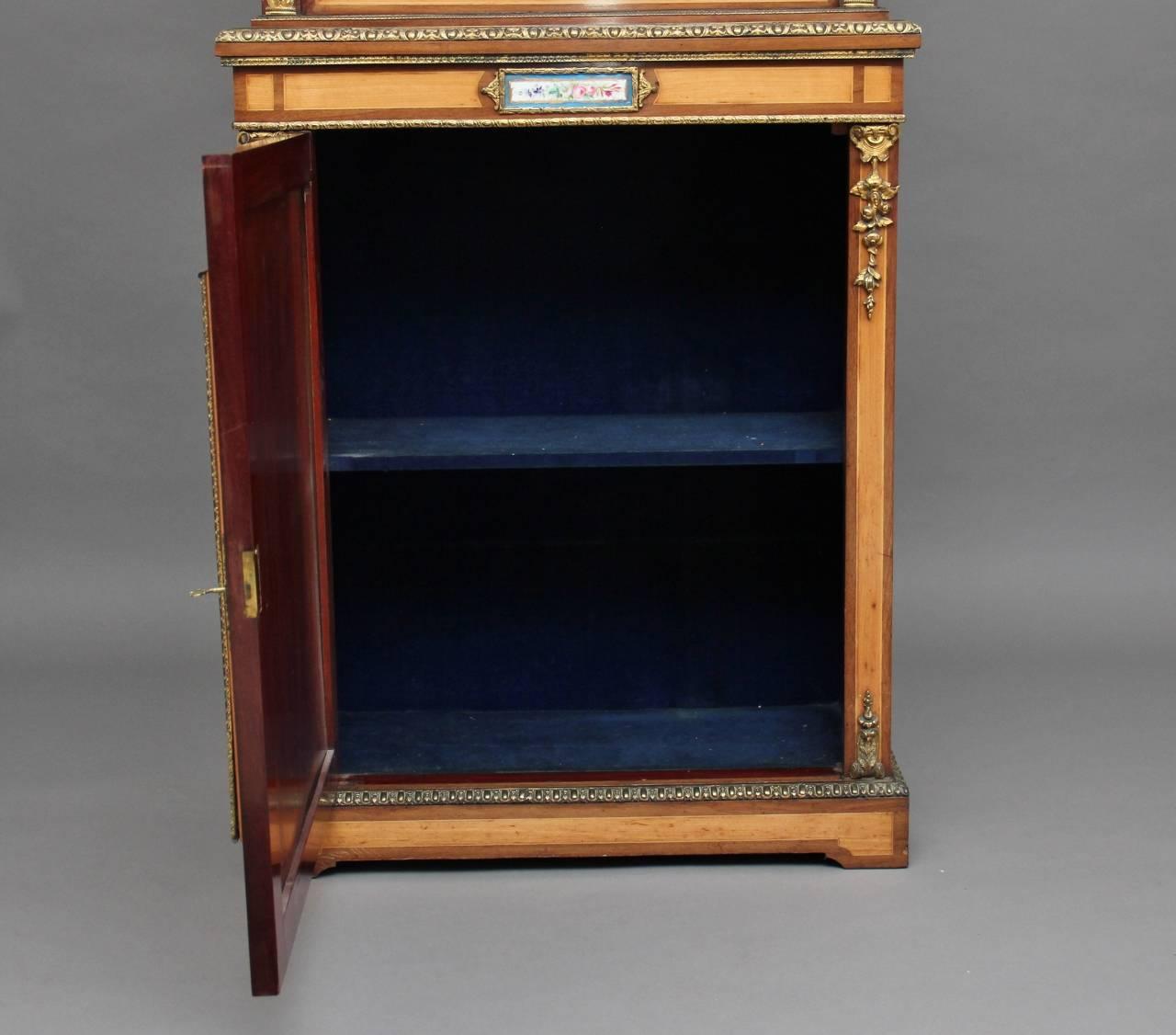 Fantastic Quality 19th Century Satinwood and Rosewood Cabinet For Sale 2