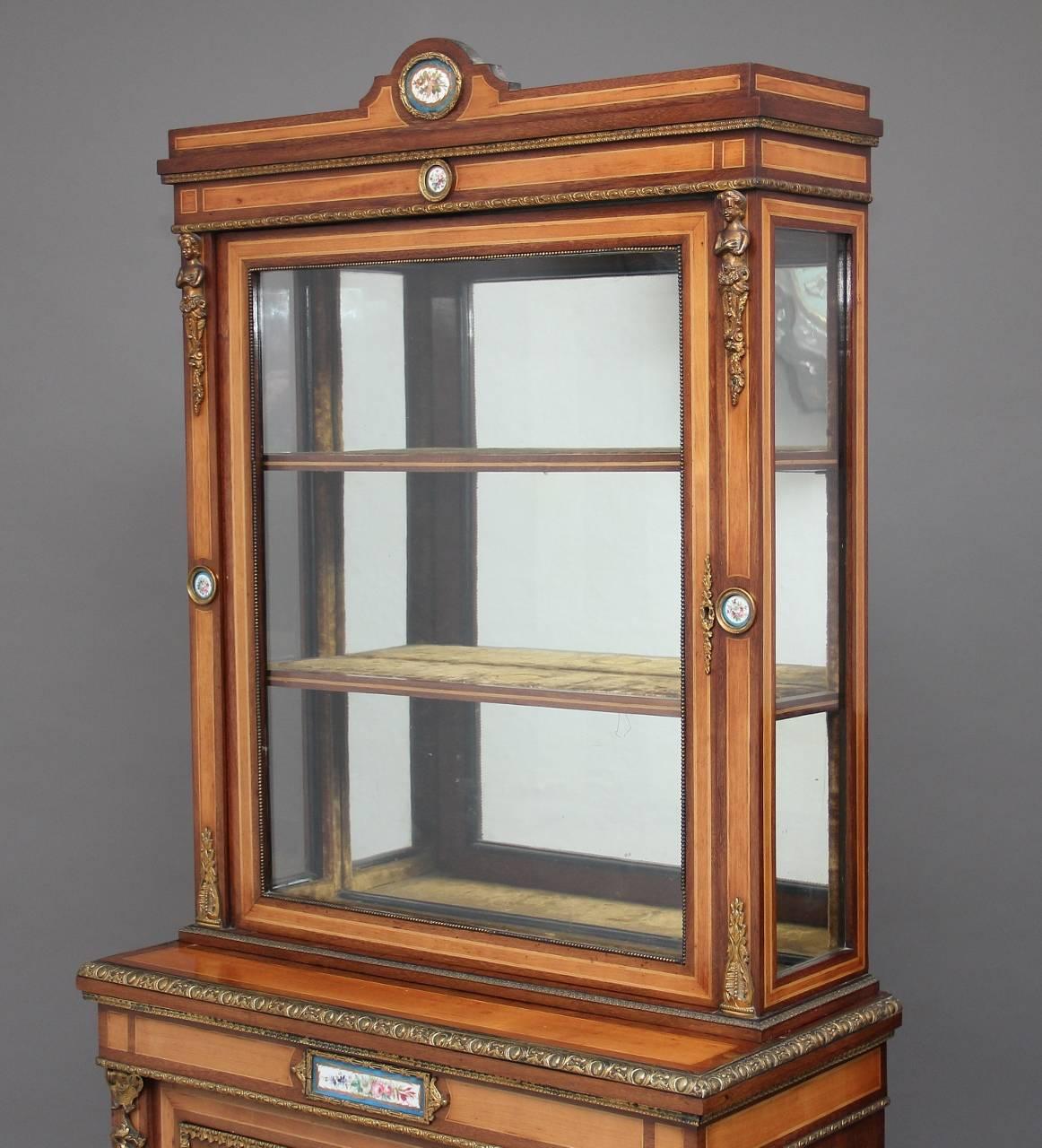 Anglais Fantastique armoire du 19ème siècle en bois de citronnier et bois de rose en vente