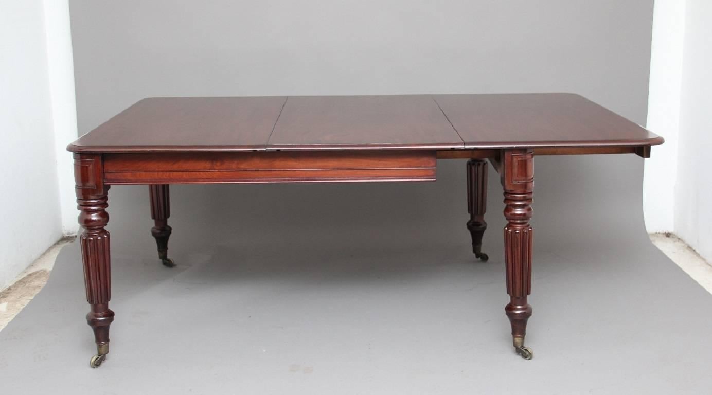 Mid-19th Century Early 19th Century Mahogany Two-Leaf Dining Table