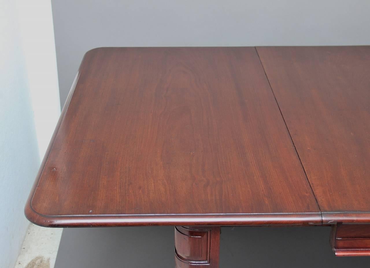 Early 19th Century Mahogany Two-Leaf Dining Table 2