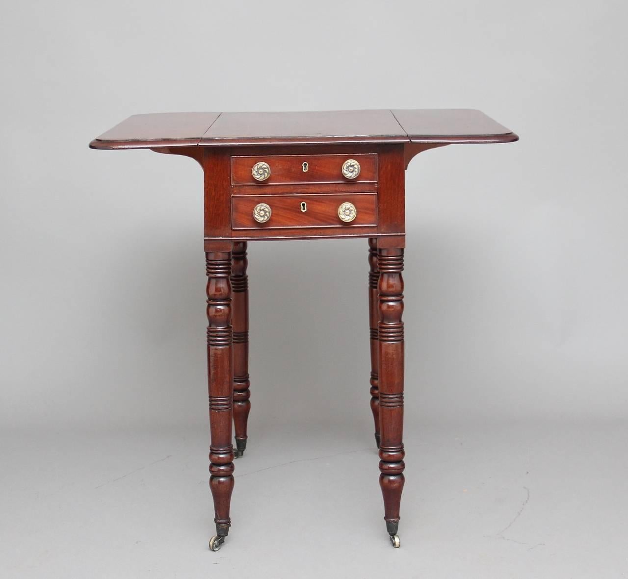 19th Century Mahogany Drop-Leaf Table 4