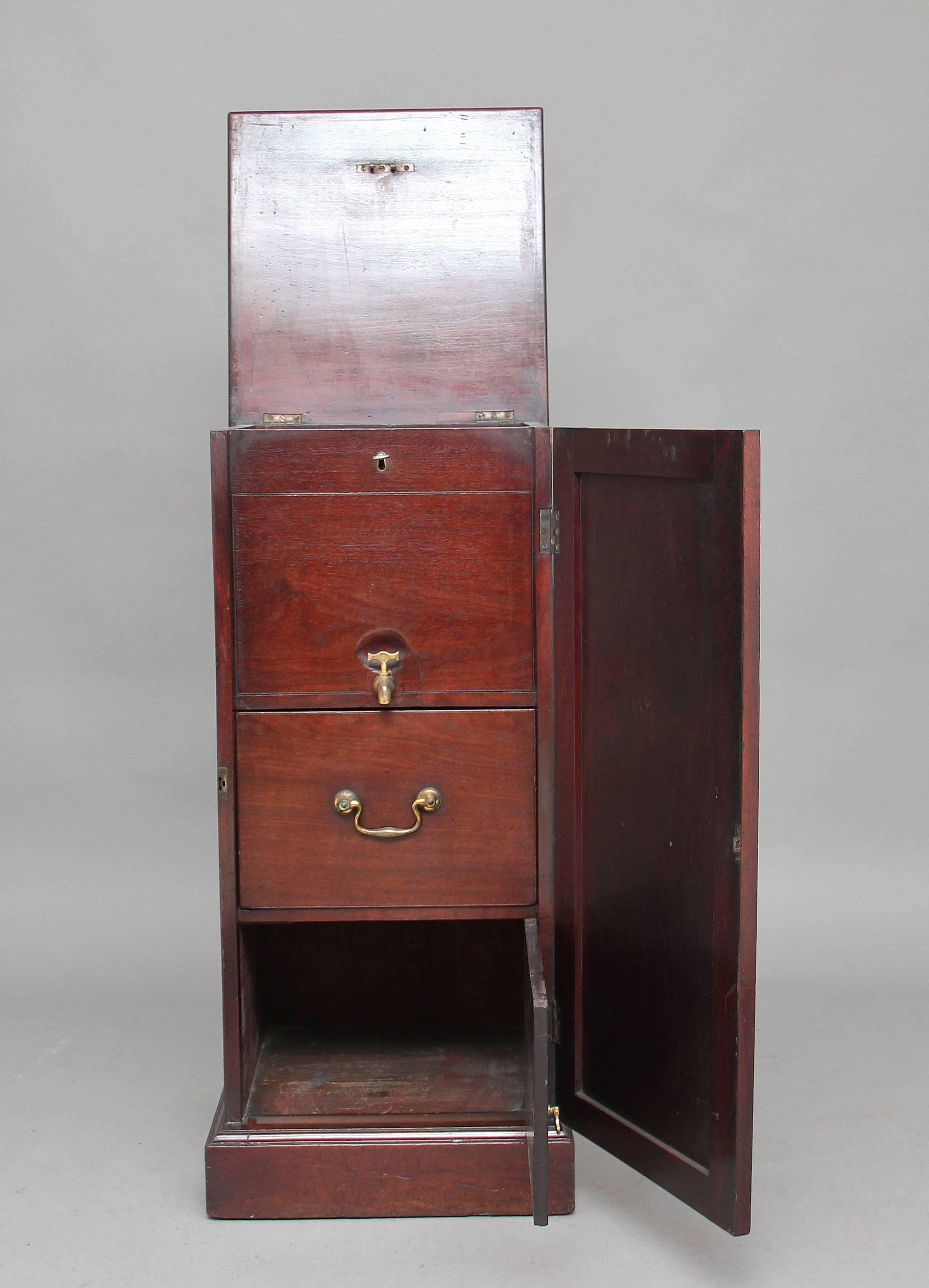 Georgian Early 19th Century Mahogany Wine Cooler Cabinet For Sale