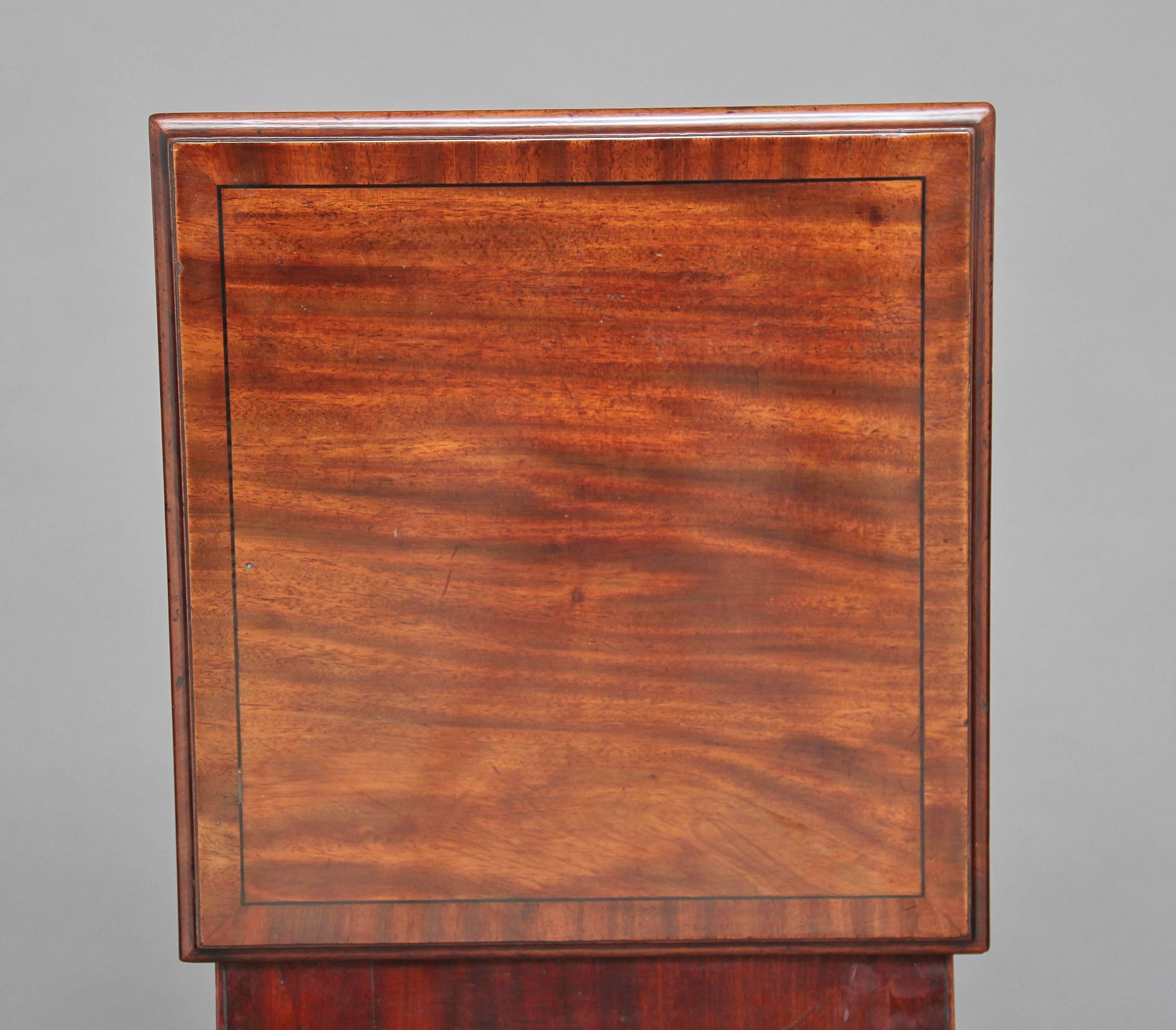 Early 19th Century Mahogany Wine Cooler Cabinet For Sale 1