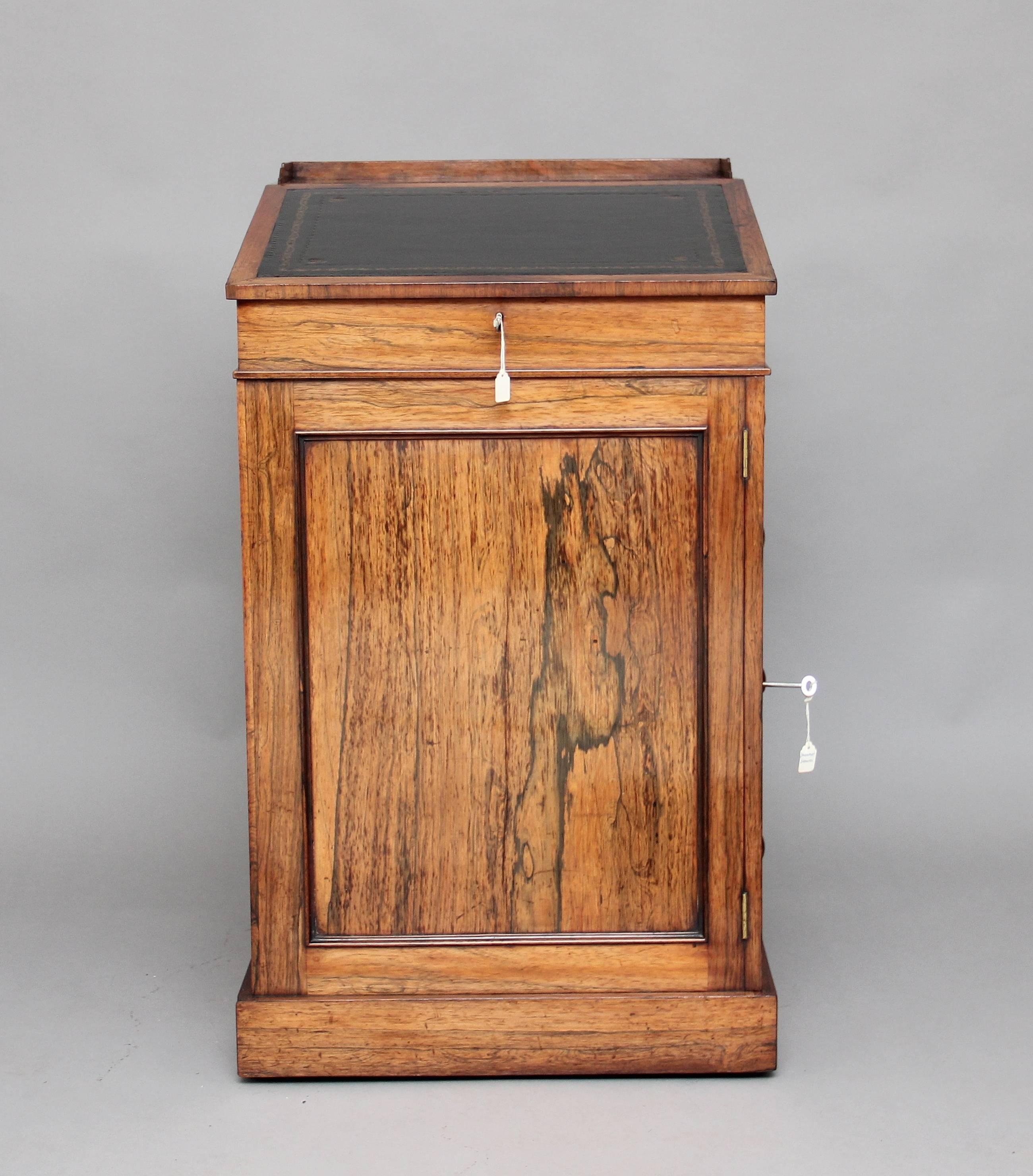 English Early 19th Century Rosewood Davenport
