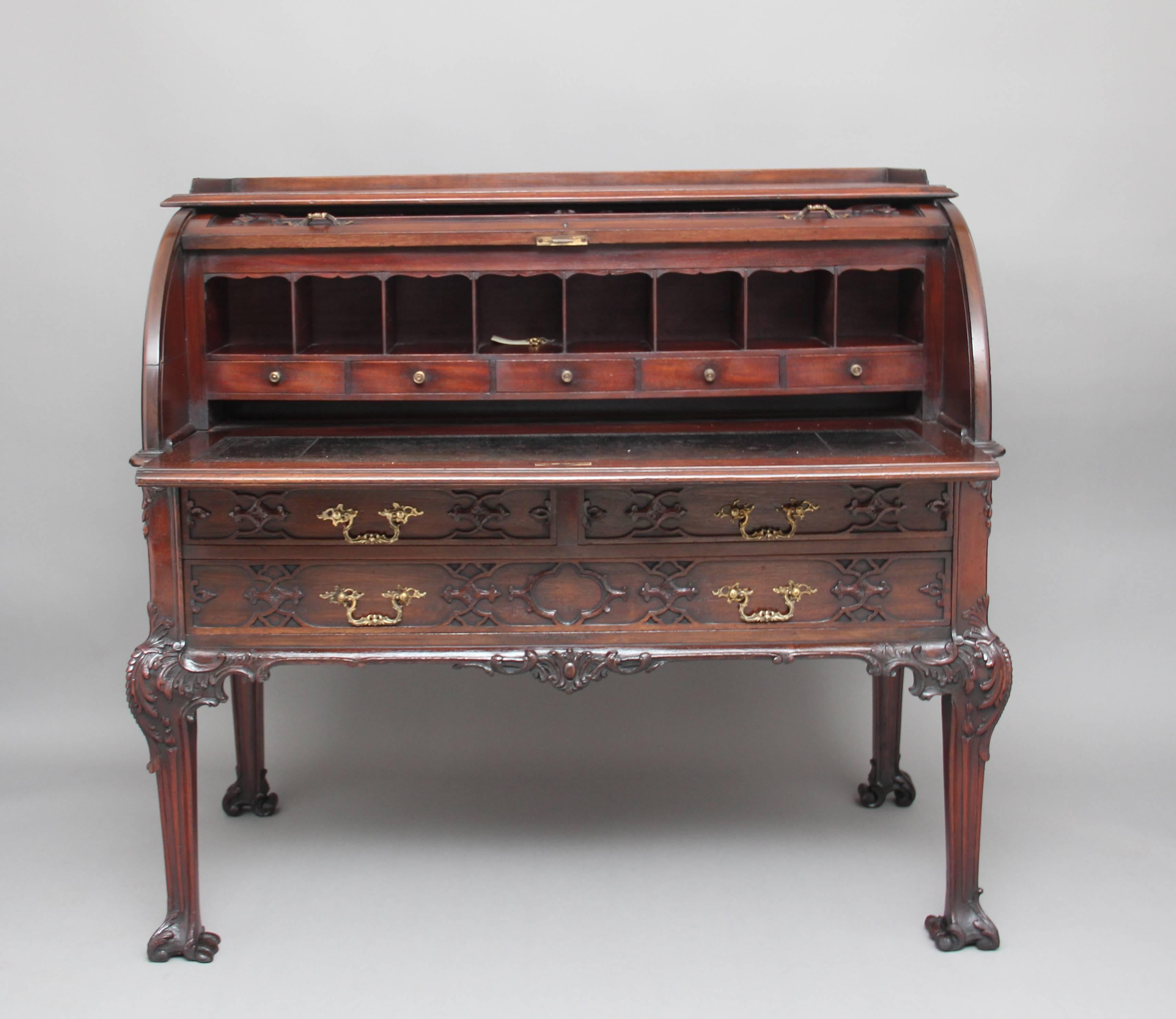 Early 20th Century Mahogany Cylinder Desk In Good Condition In Martlesham, GB