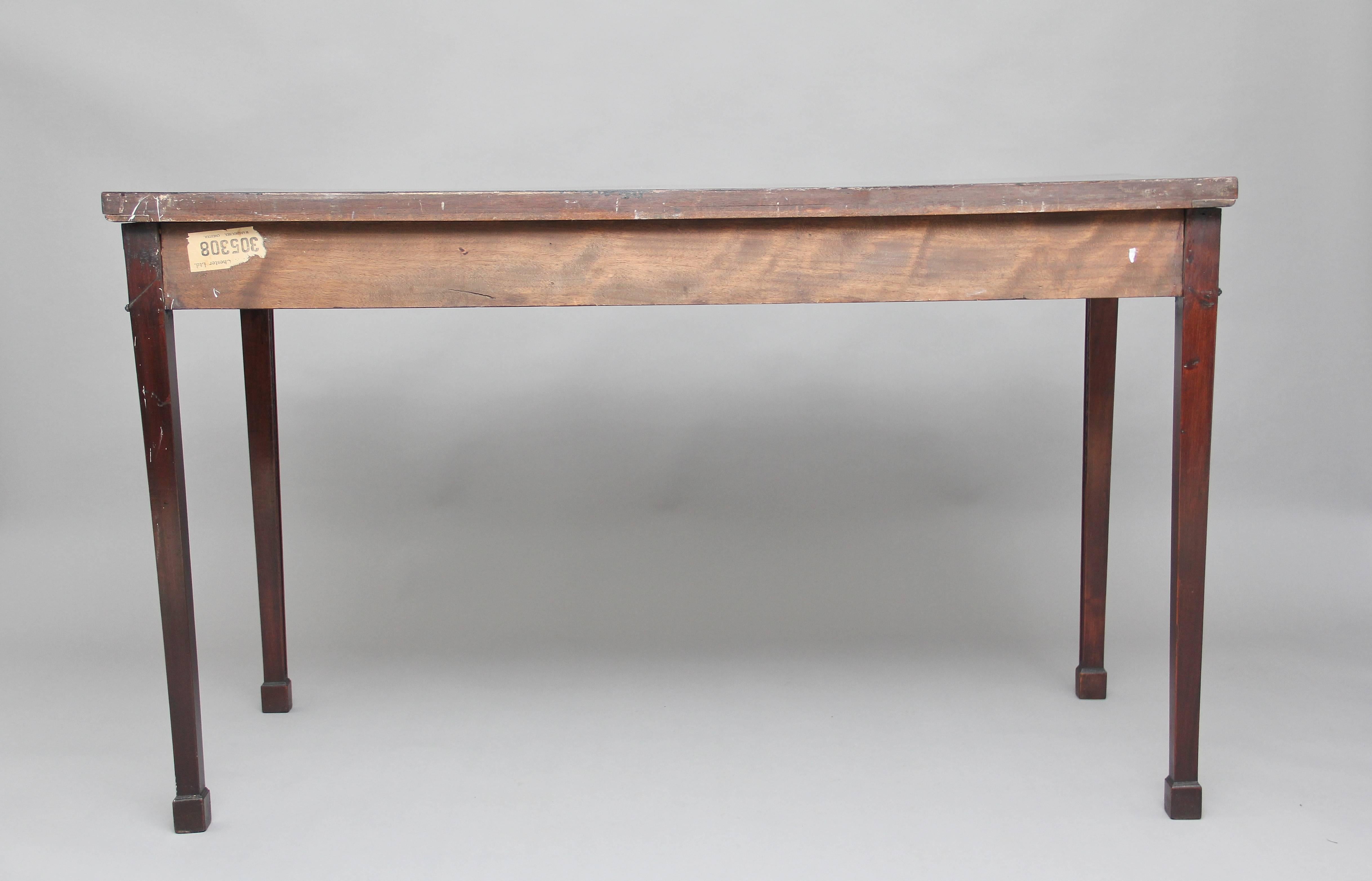 Early 20th Century Carved Serpentine Serving Table 3