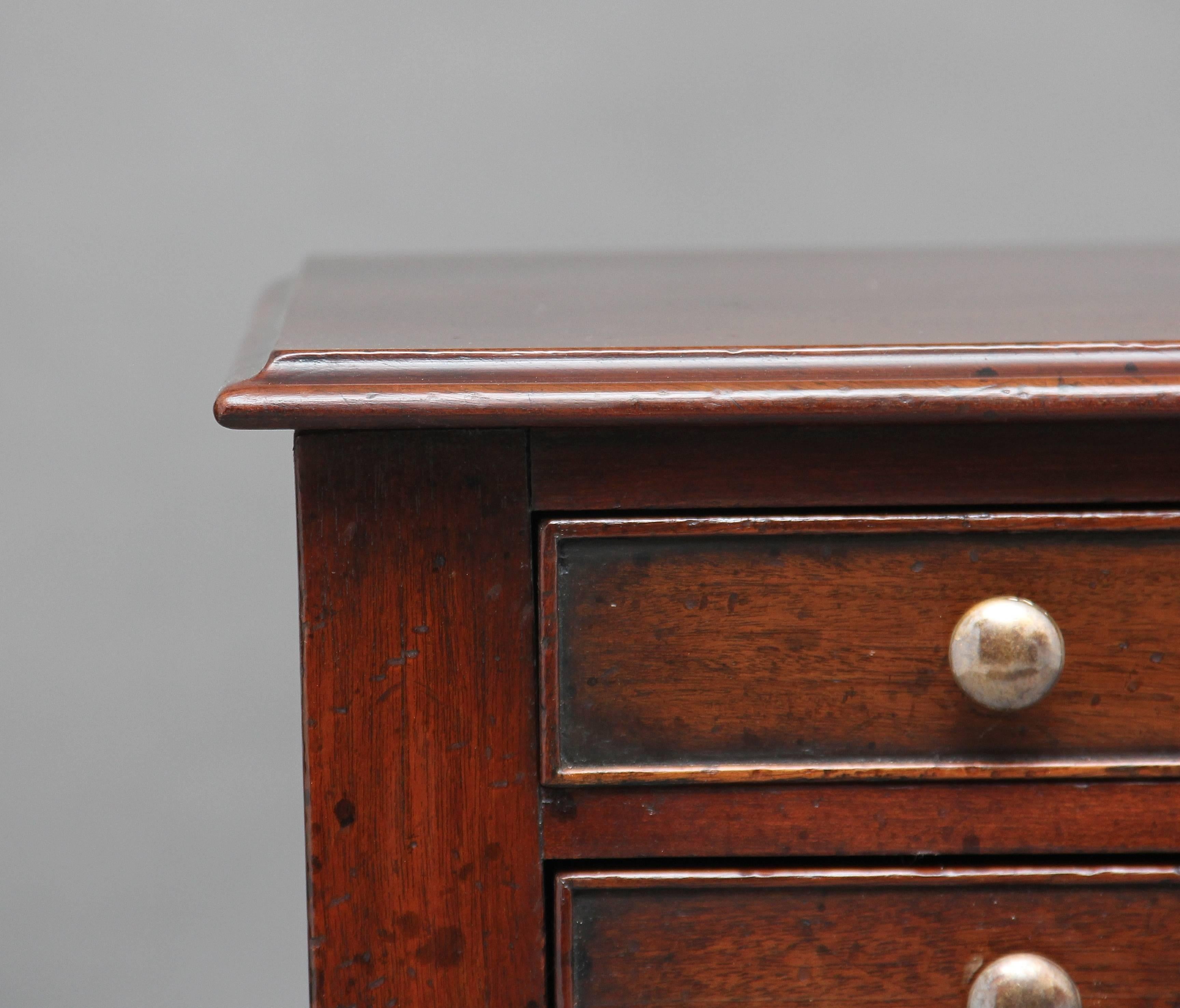 Early 20th Century mahogany side table 2