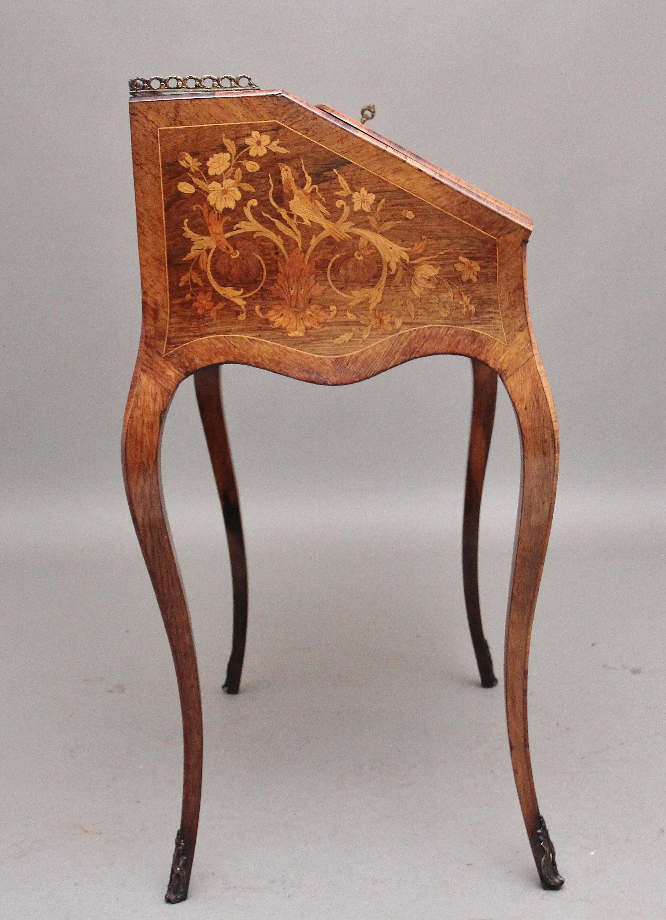 Superb Quality Freestanding 19th Century Kingwood and Marquetry Inlaid Bureau For Sale 6