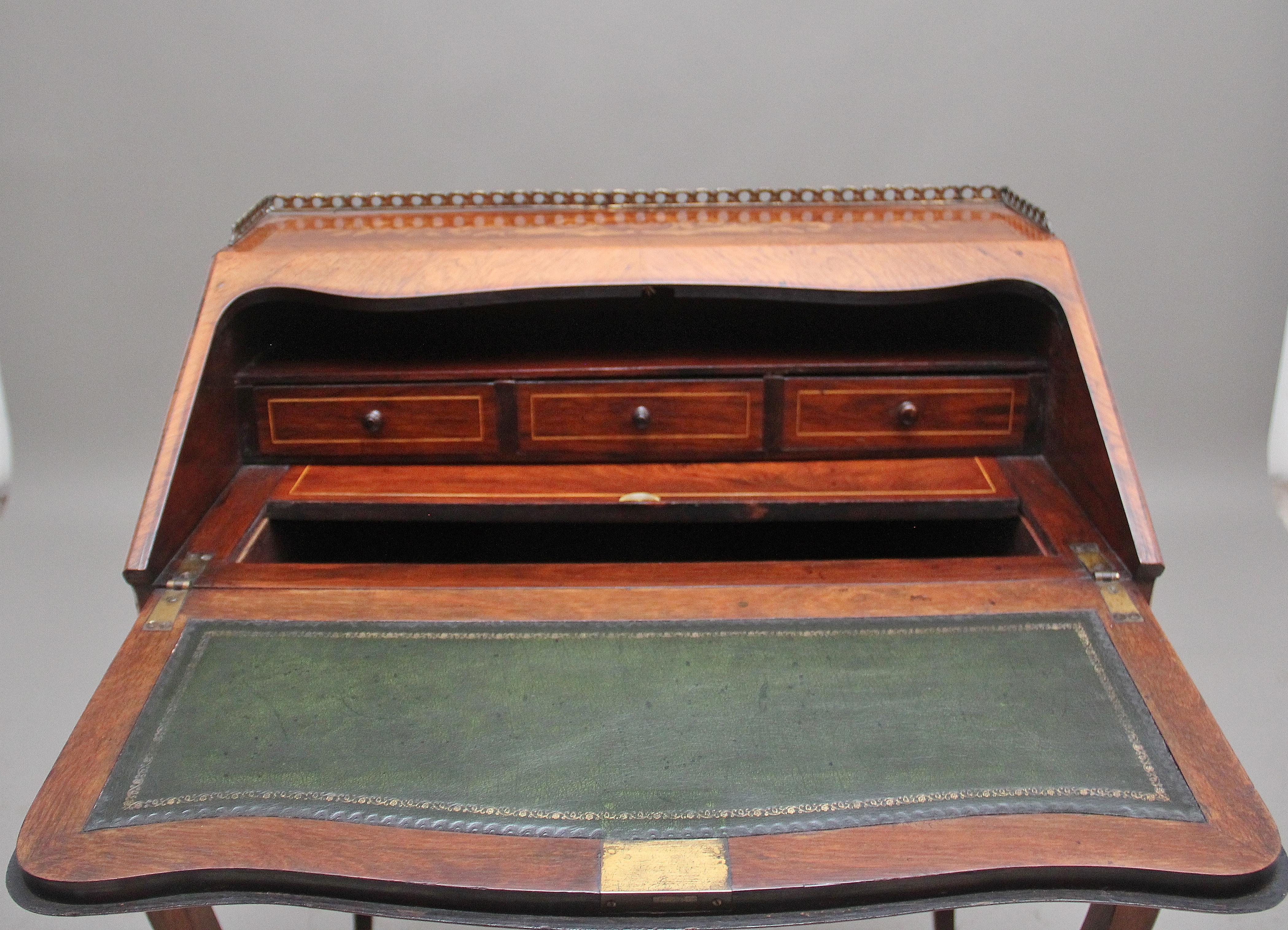 Superb Quality Freestanding 19th Century Kingwood and Marquetry Inlaid Bureau For Sale 2