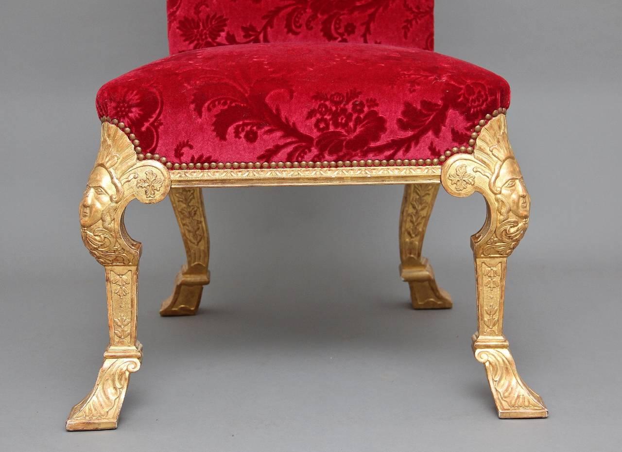 Paar Stühle aus vergoldetem Holz im George-I.-Stil im Zustand „Gut“ im Angebot in Martlesham, GB