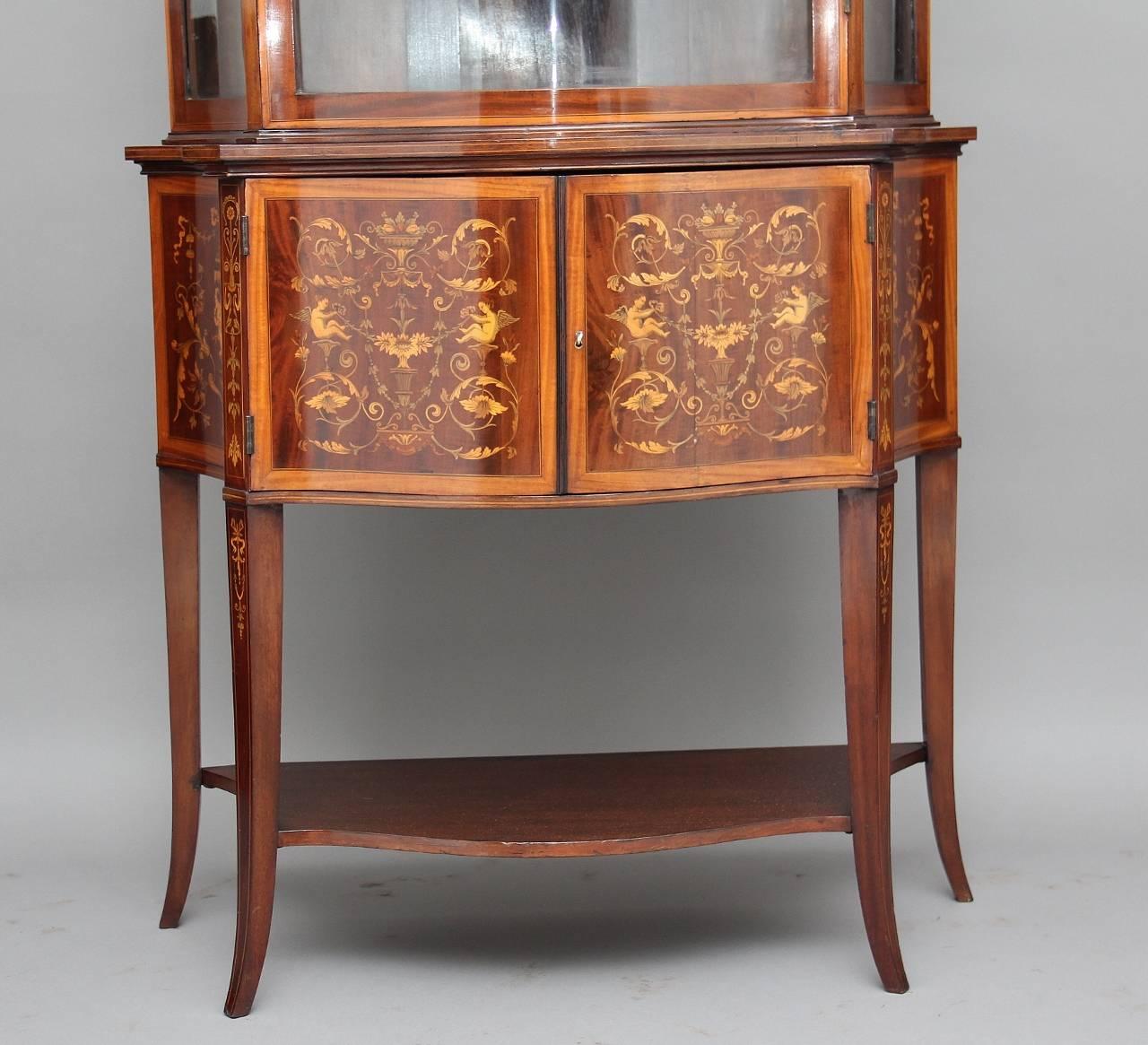 Sheraton 19th Century Mahogany Display Cabinet by Edwards & Roberts
