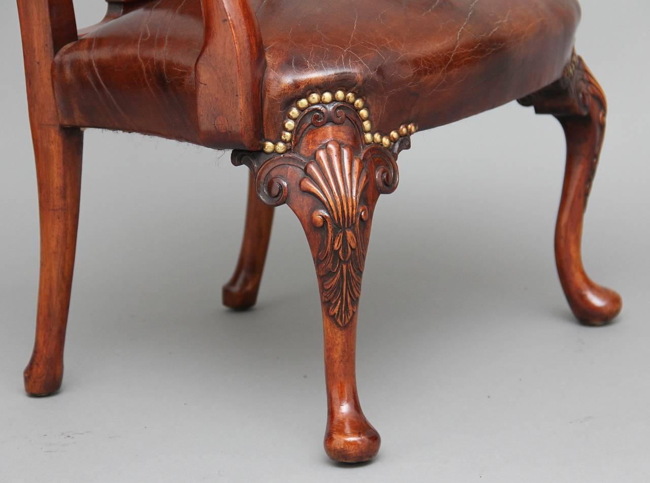 English Early 20th Century Queen Anne Style Child's Chair