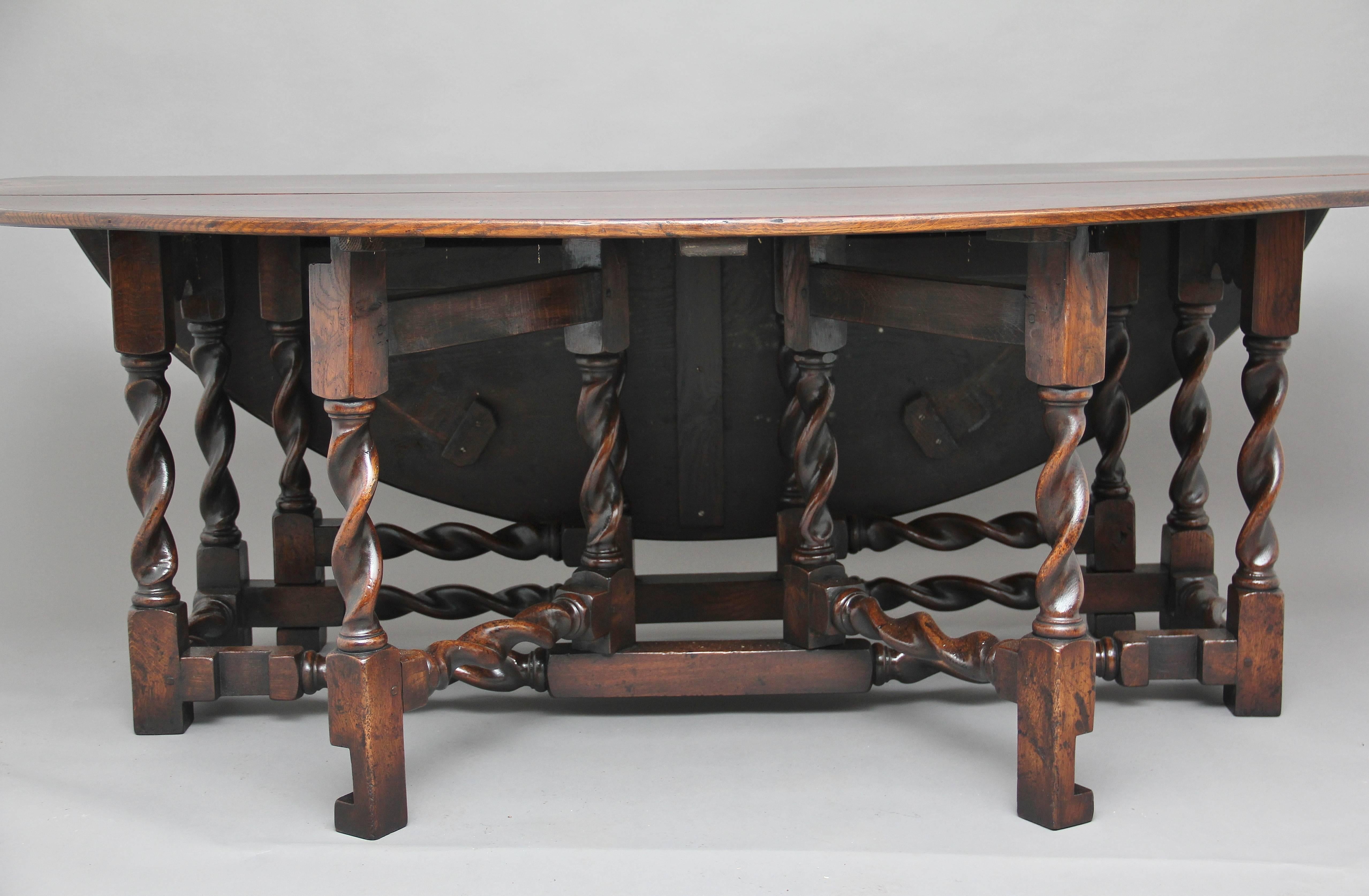 Mid-20th Century Oak Gateleg Table For Sale 4