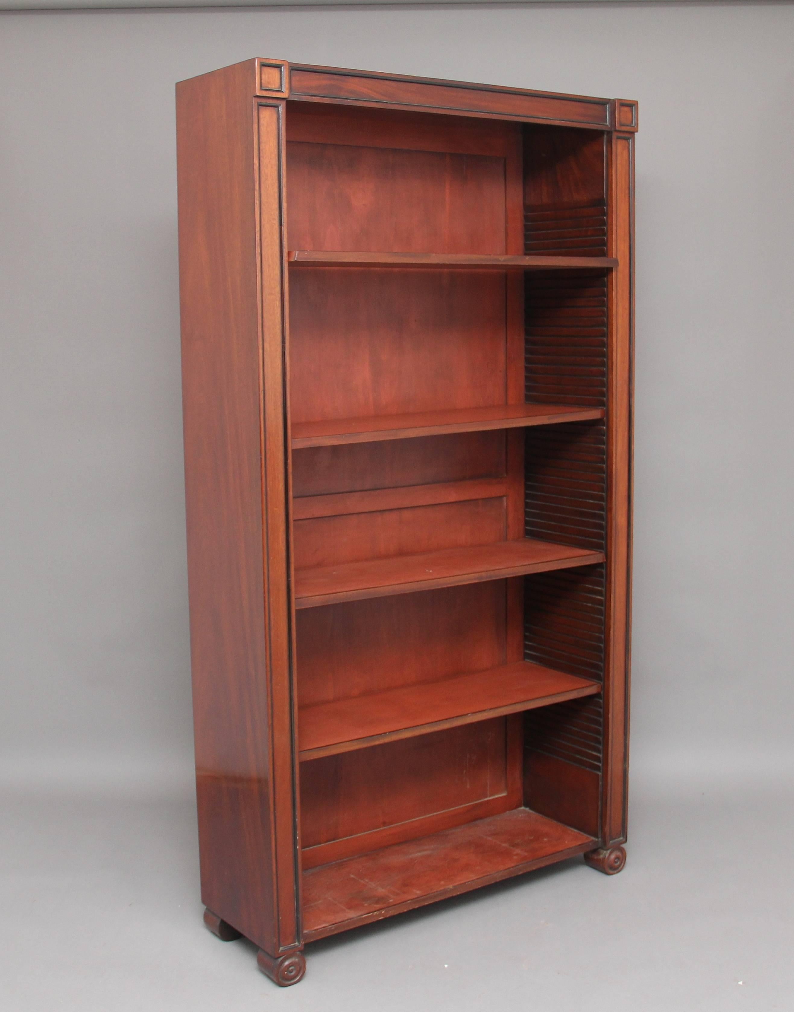 Pair of Regency Style Mahogany Open Bookcase's For Sale 2