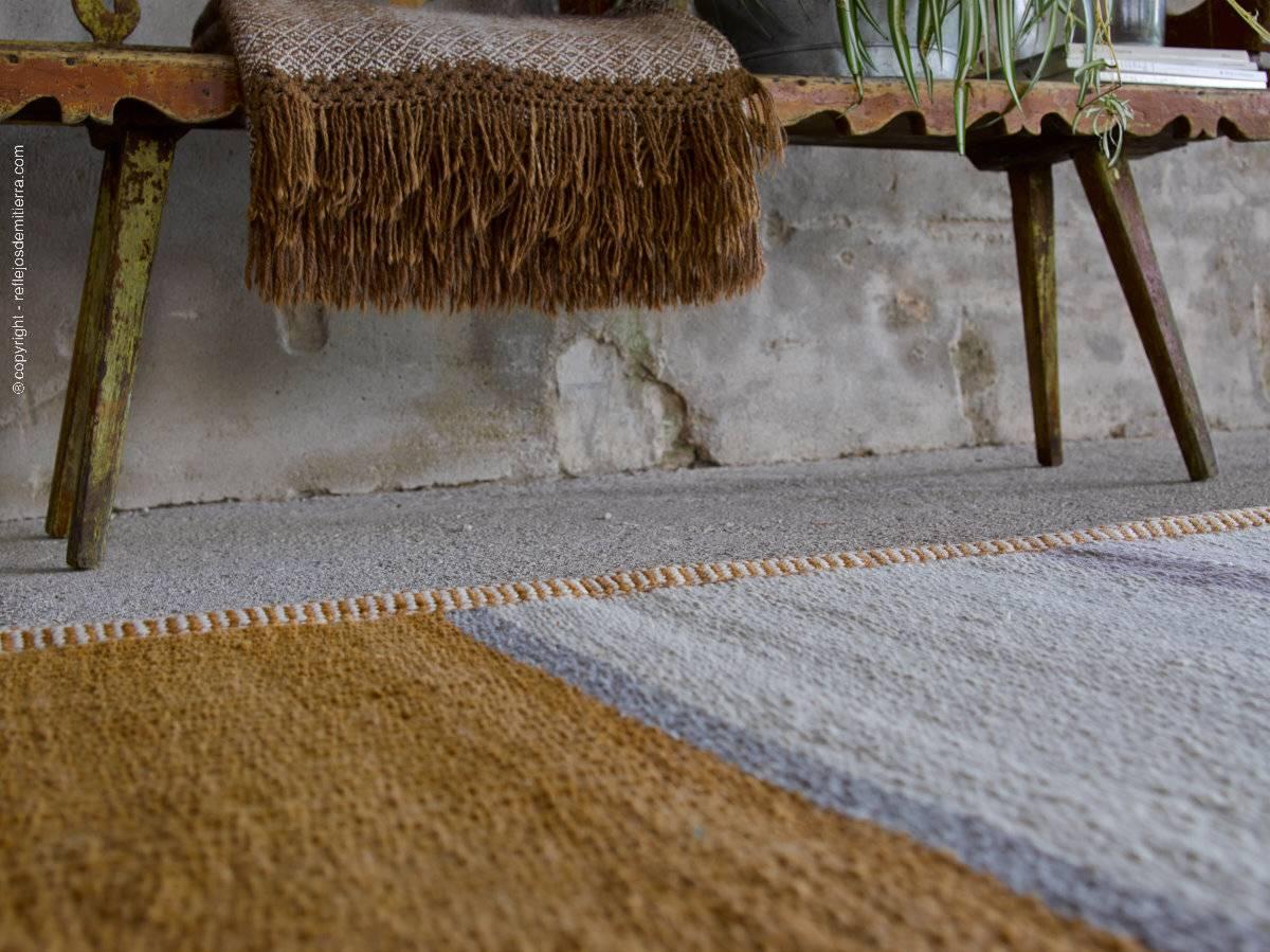 Argentine Pehuenche Rug Handwoven with Fine Hand Spun Sheepwool For Sale