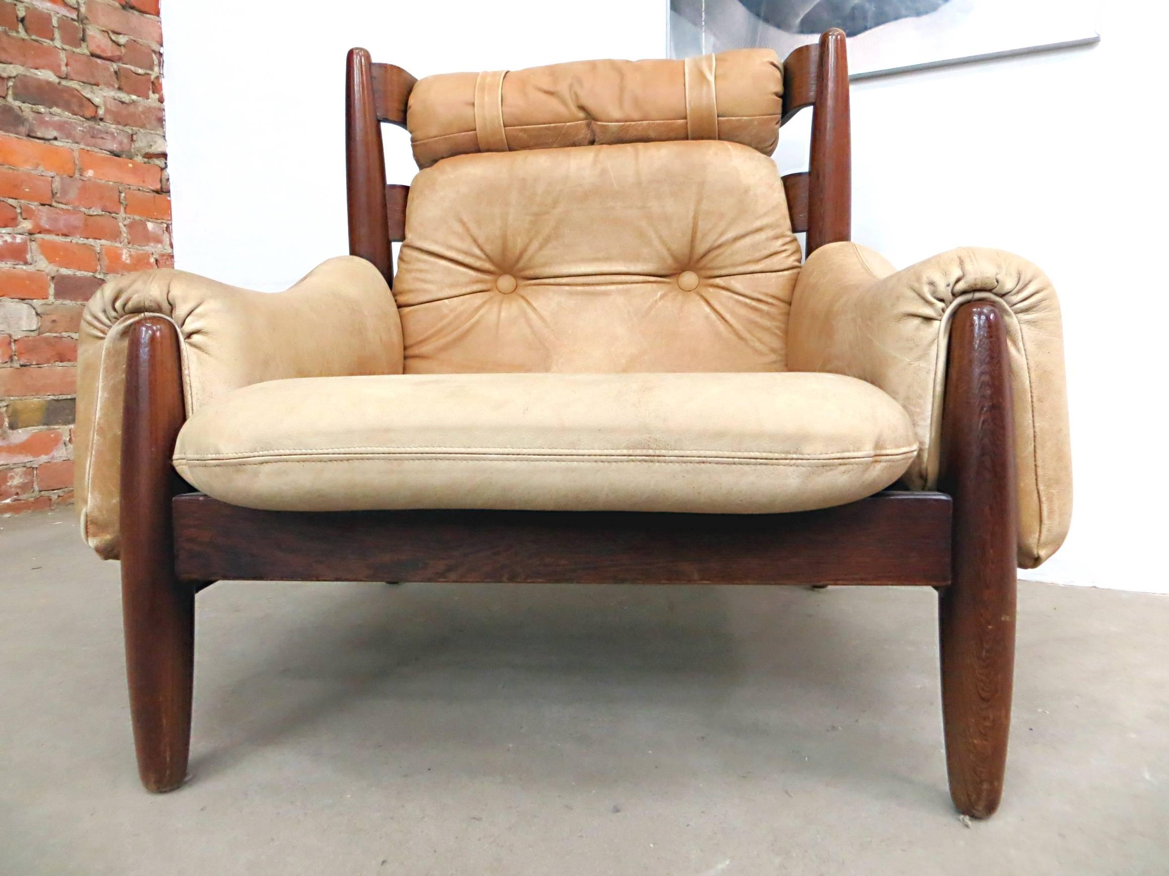 Brazilian Oak Leather Lounge Chair and Ottoman in the Manner of Sergio Rodrigues 2