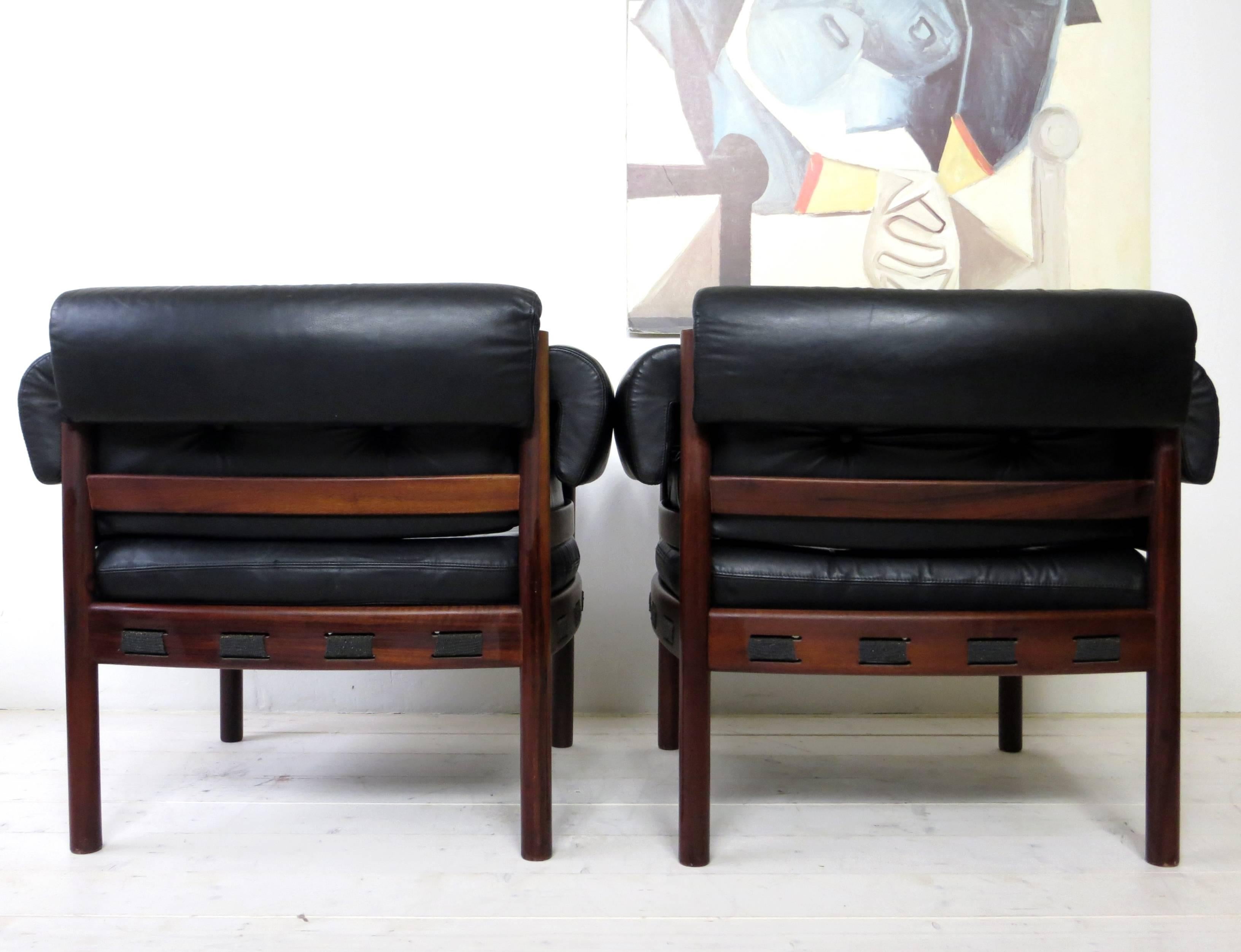 Pair of Arne Norell Rosewood Lounge Chairs for Coja Sweden in Black Leather In Good Condition In Hamburg, DE