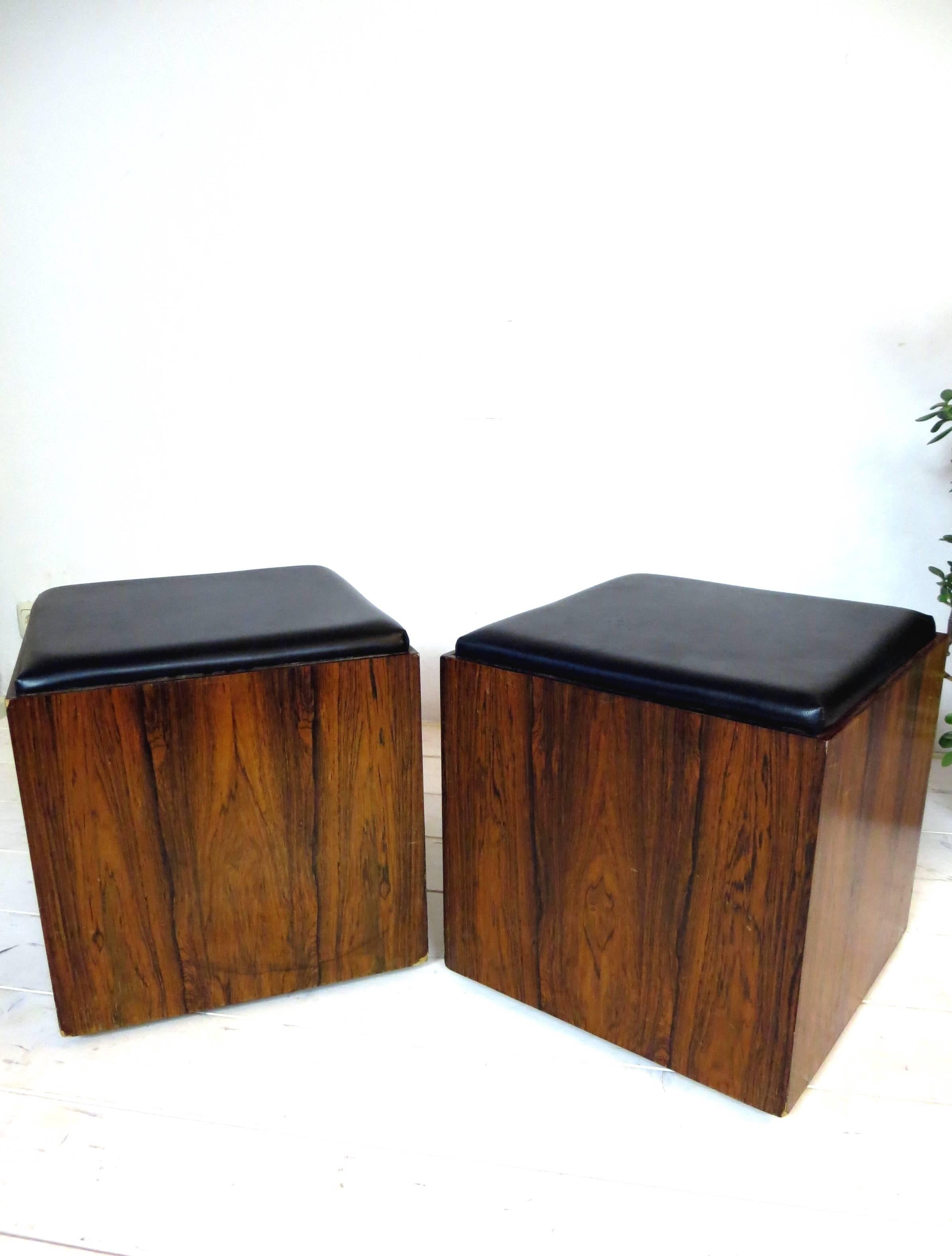 Extraordinary and very rare Danish Scandinavian Modern vintage jewels for varied use - chair / ottoman / table - from the 1960s.
Special features are the beautiful visible Rio Rosewood grain - real wood veneer - , the pad area which is covered with