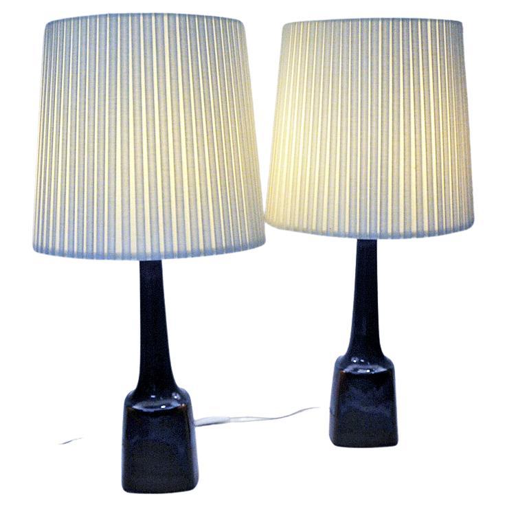 Great pair of handmade Danish Modern ceramic tablelamps model 941 produced by Søholm Keramik (pottery) in Bornholm, Denmark 1970s. Beautiful glazed and glossy colors in shades of dark and light blue with deep reddish-purple and amber