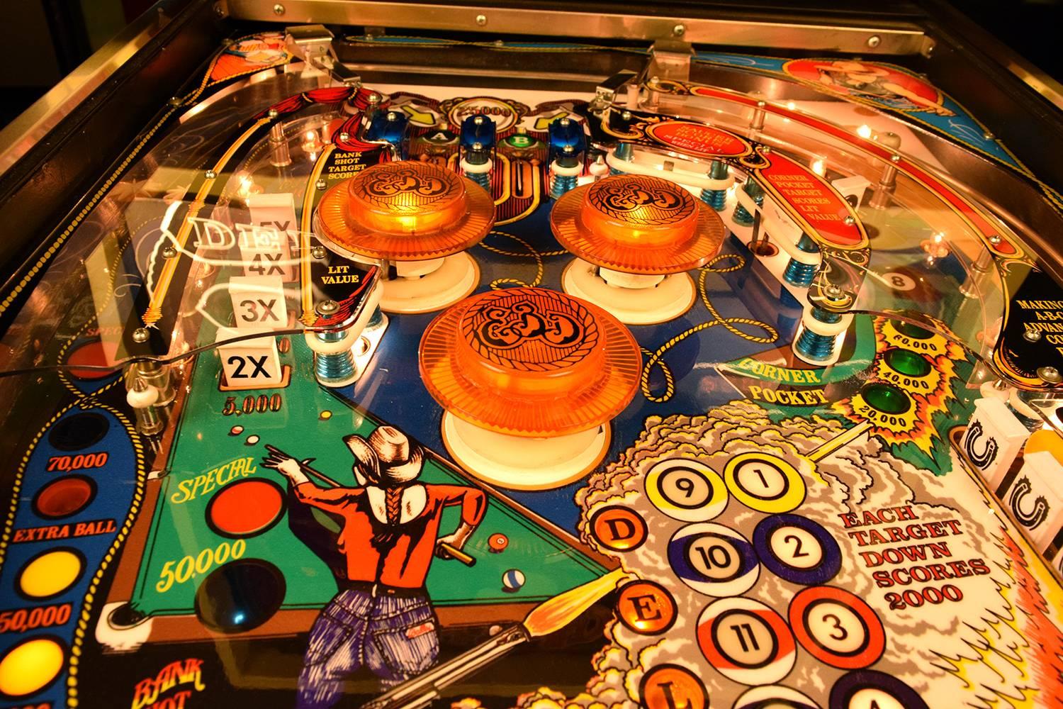 Bally Eight Ball Deluxe, Vintage Pinball Machine 1981, Restored For Sale 2