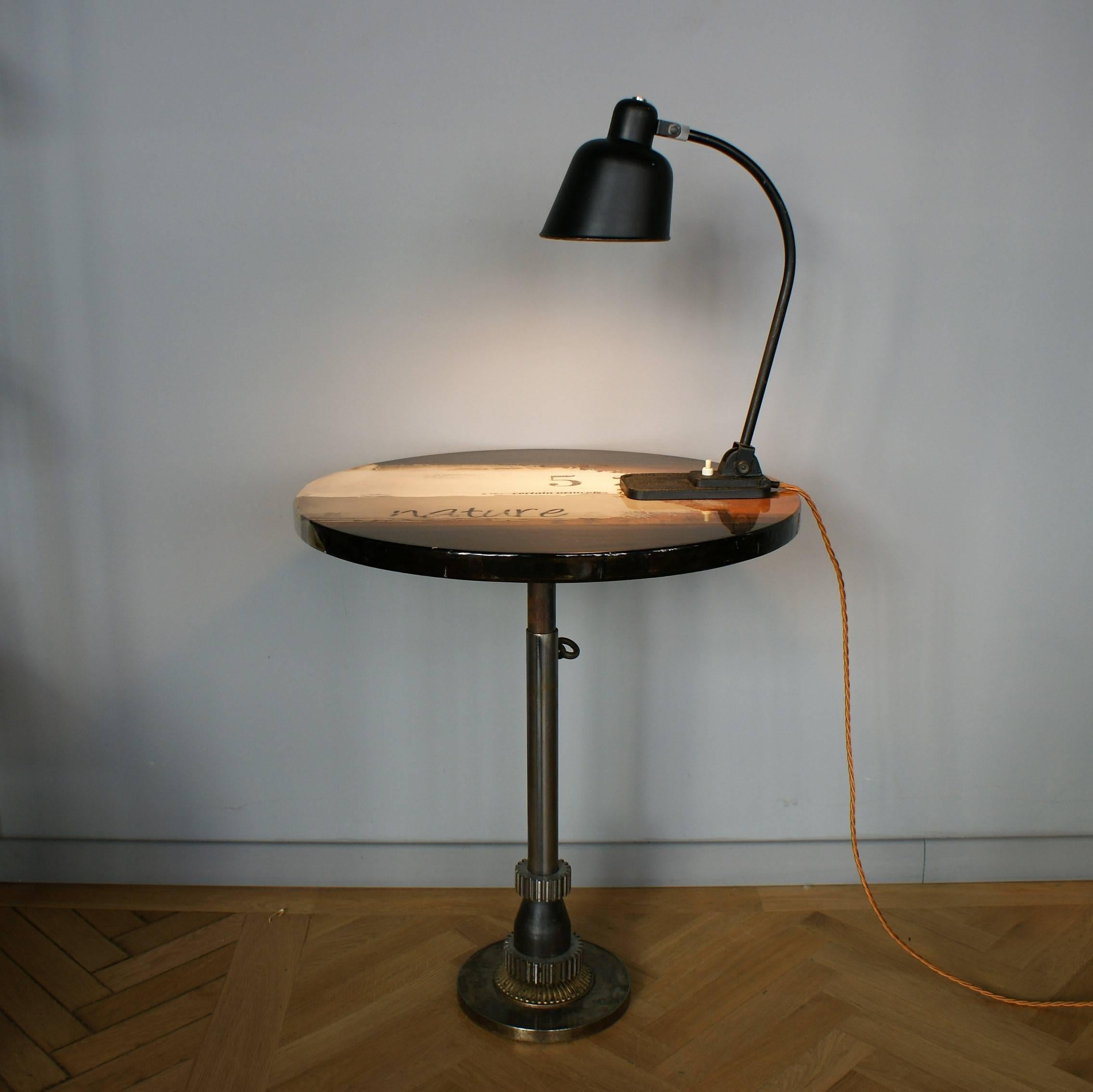 Allemand Christian Dell lampe de bureau Bauhaus laquée noire, Allemagne, années 1930 en vente