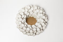 Specchio in gres ingobbiato "Solstice" di Mart Schrijvers, 2024