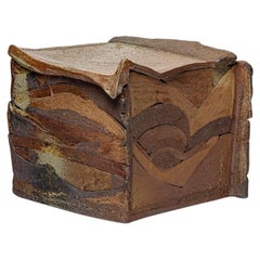 Scatola in gres smaltato di Martine Rouillard, intorno al 1980-1990.