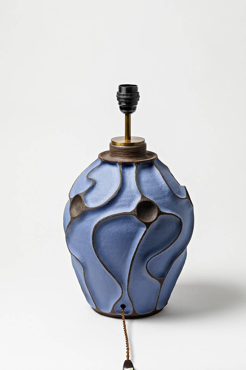 Beaux-Arts Lampe en céramique par Herv Taquet avec décoration à glaçure bleue en vente