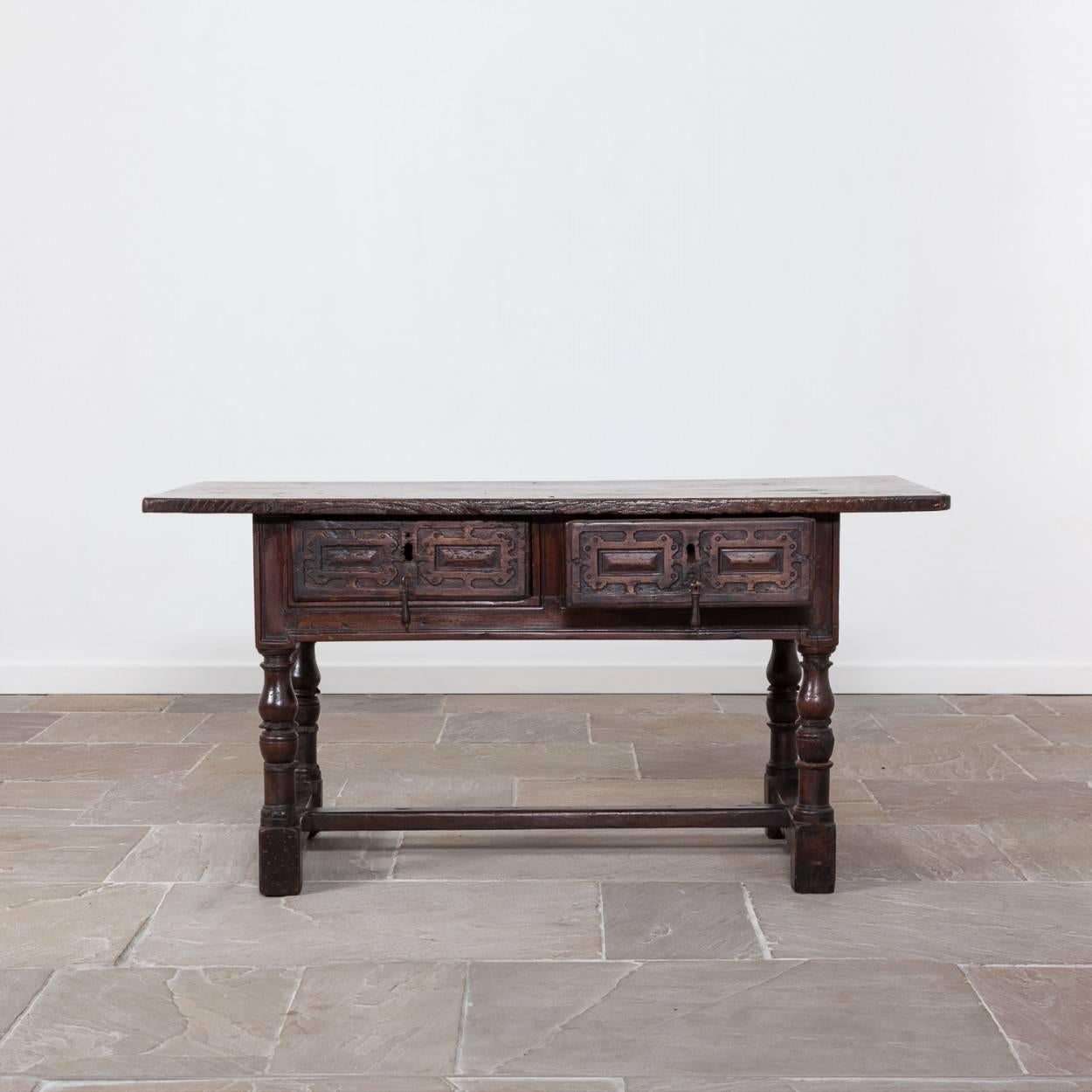 17th Century Spanish Serving Table In Good Condition In York, GB