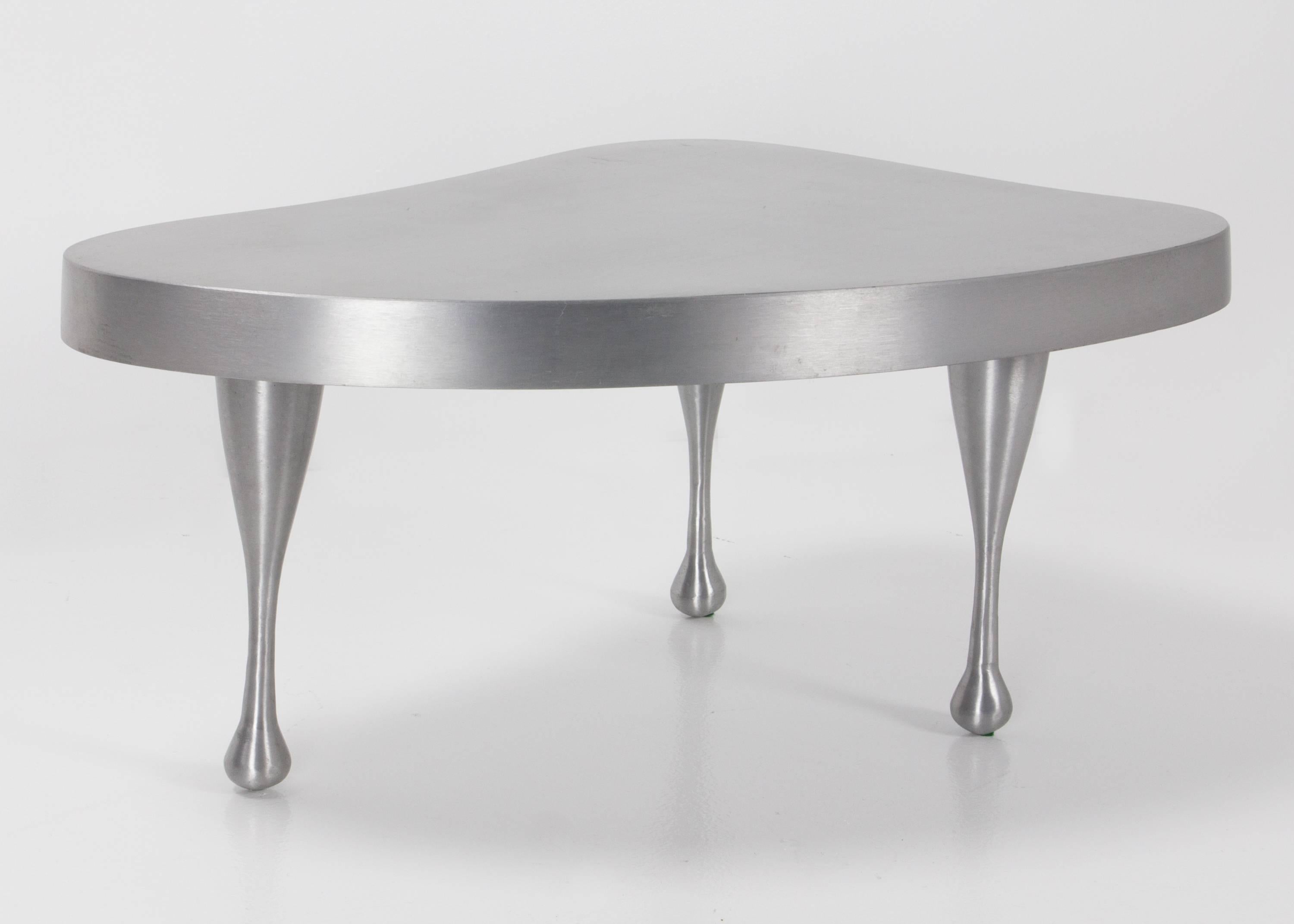 cast aluminium table