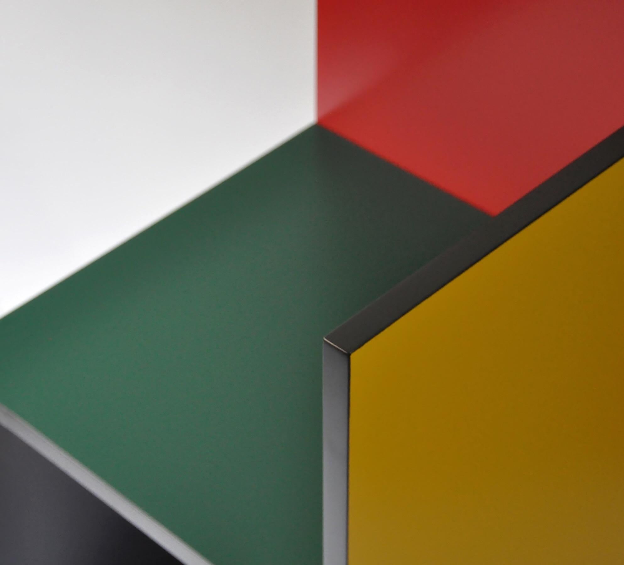 Stuhl „Avant Garde“ im Bauhaus-Stil, ein Armlehne, Farbe Ihrer Wahl im Angebot 1
