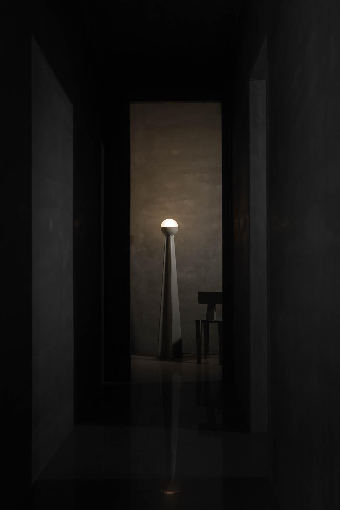 Concrete Floor Lamp 'Nie M' by Bentu Design In Excellent Condition For Sale In Paris, FR