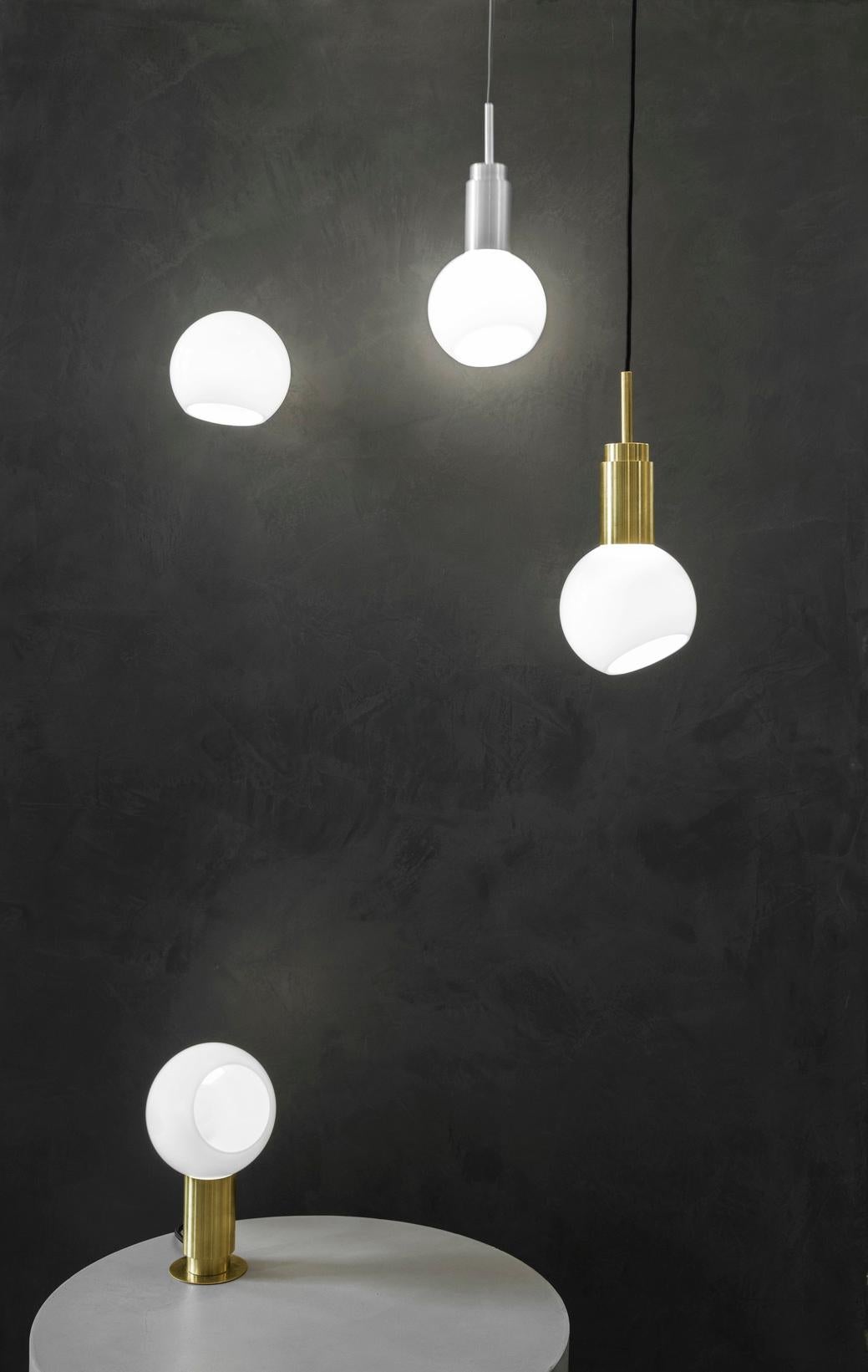 Acciaio inossidabile Lampada a sospensione personalizzabile 'Donya Spot' di Anour, Sfera, Acciaio Nero in vendita