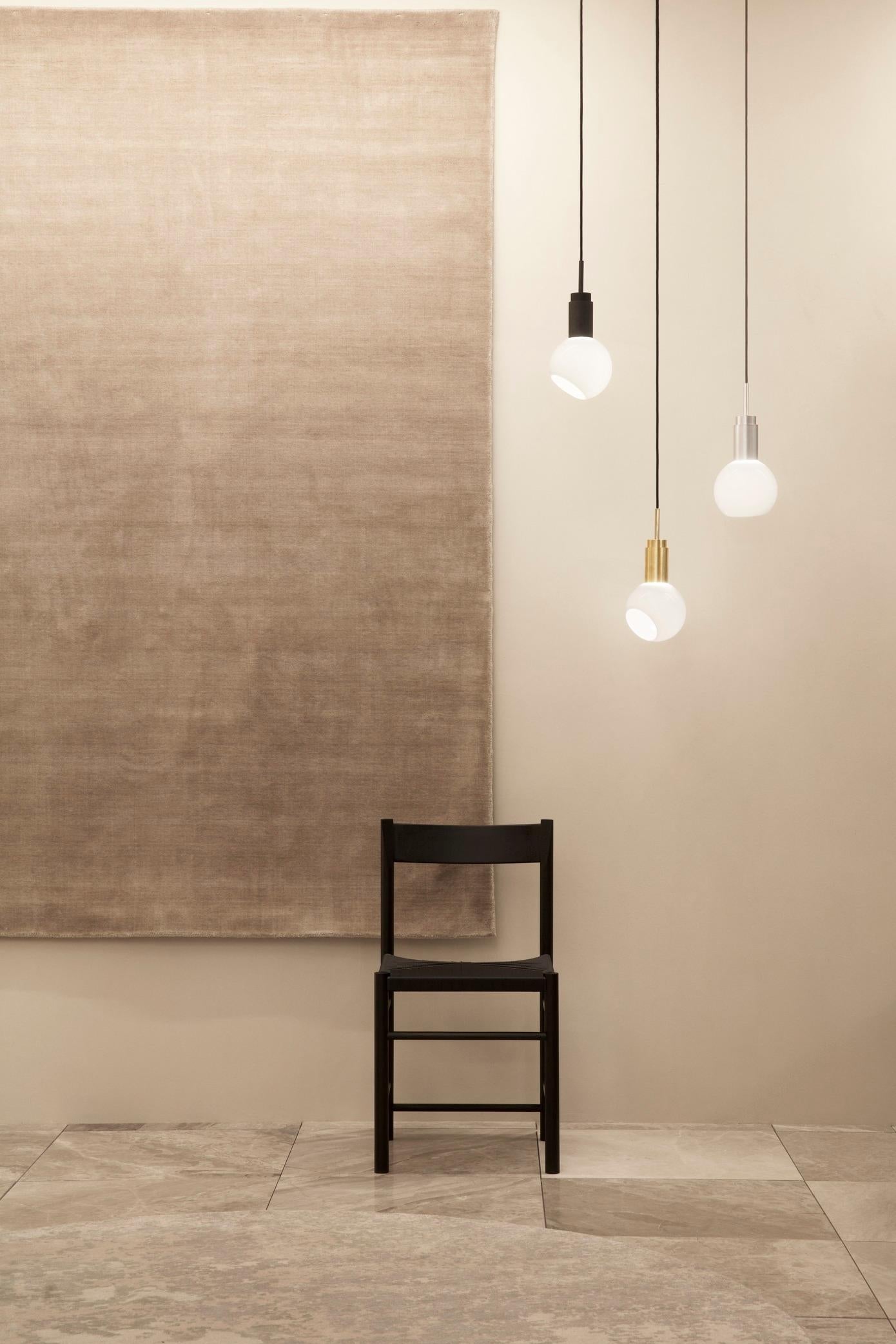Lampada a sospensione personalizzabile 'Donya Spot' di Anour, Sfera, Acciaio Nero in vendita 2