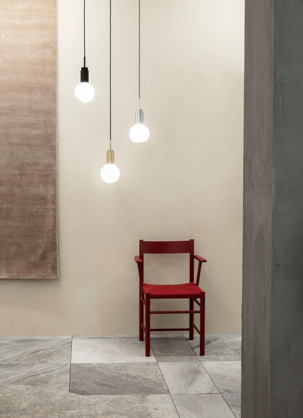 Lampada a sospensione personalizzabile 'Donya Spot' di Anour, Sfera, Acciaio spazzolato in vendita 3